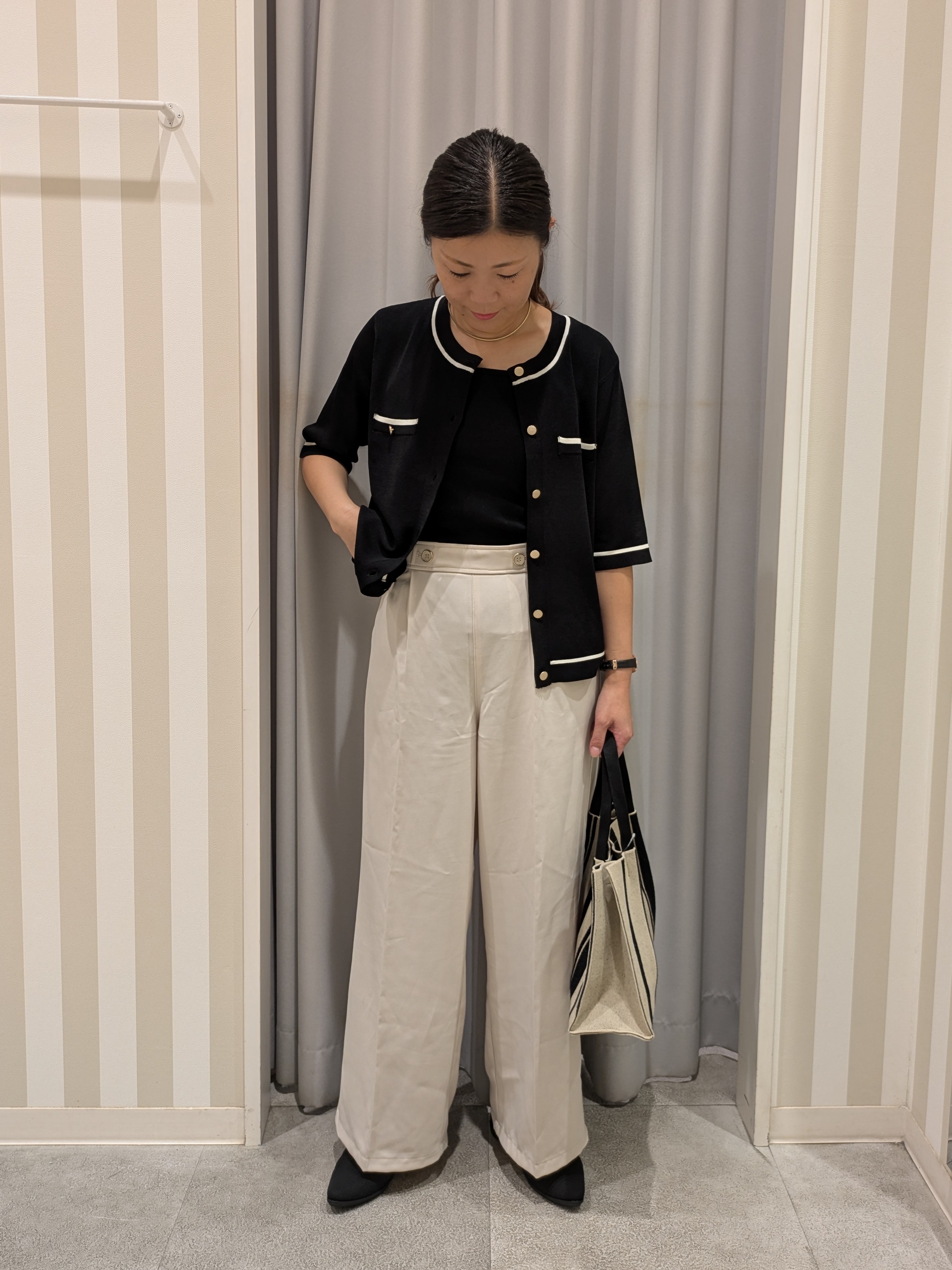 𝐂𝐡𝐢𝐢 &hearts;(ちー)さんの「SHOO･LA･RUE｜【ひんやり/UV/S-LL/洗濯機可】毛玉になりにくい 配色5分袖カーディガン」を使ったコーディネート