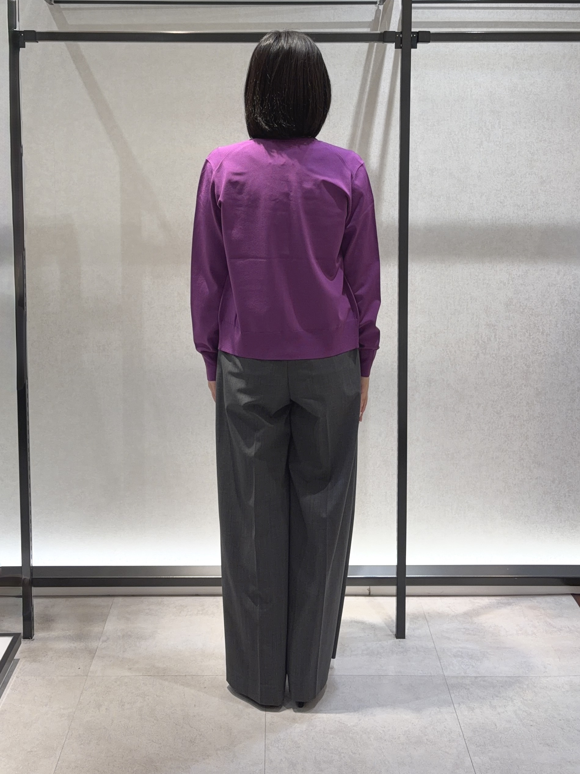 わたなべさんの「UNTITLED｜【アンサンブル可能】コンパクトニットカーディガン」を使ったコーディネート