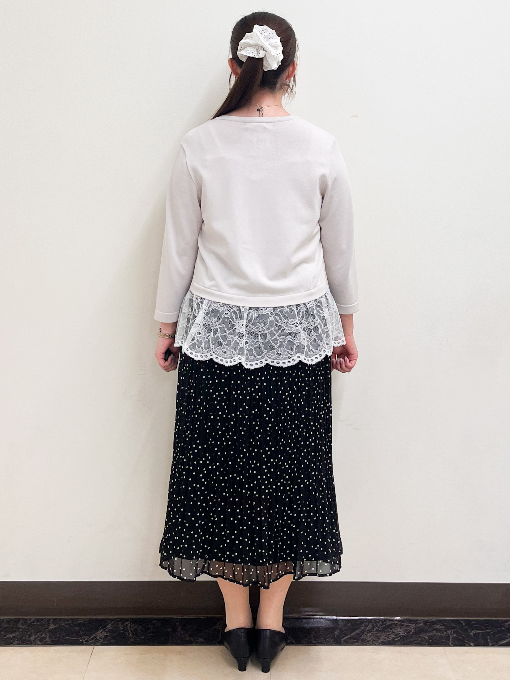 mikikoさんの「Reflect｜【手洗い可】レースデザインニットカーディガン」を使ったコーディネート