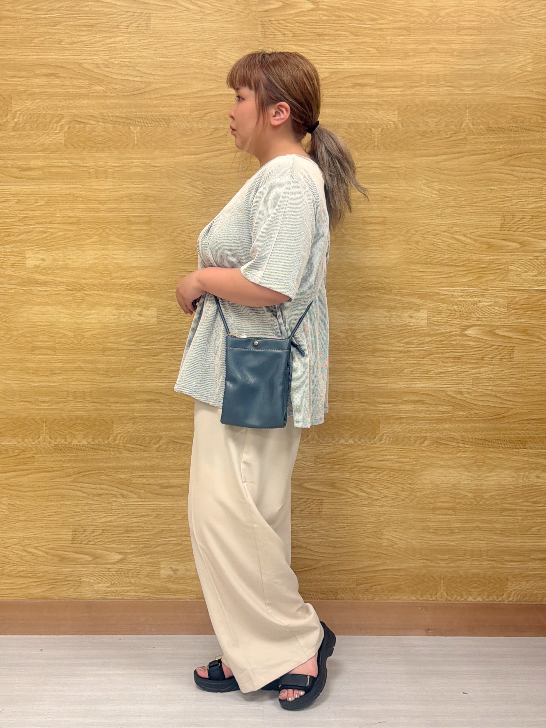 ぁむさんの「SHOO･LA･RUE｜【洗濯機可/S-LL】インせずすっきり見え ストライプ柄タックトップス」を使ったコーディネート