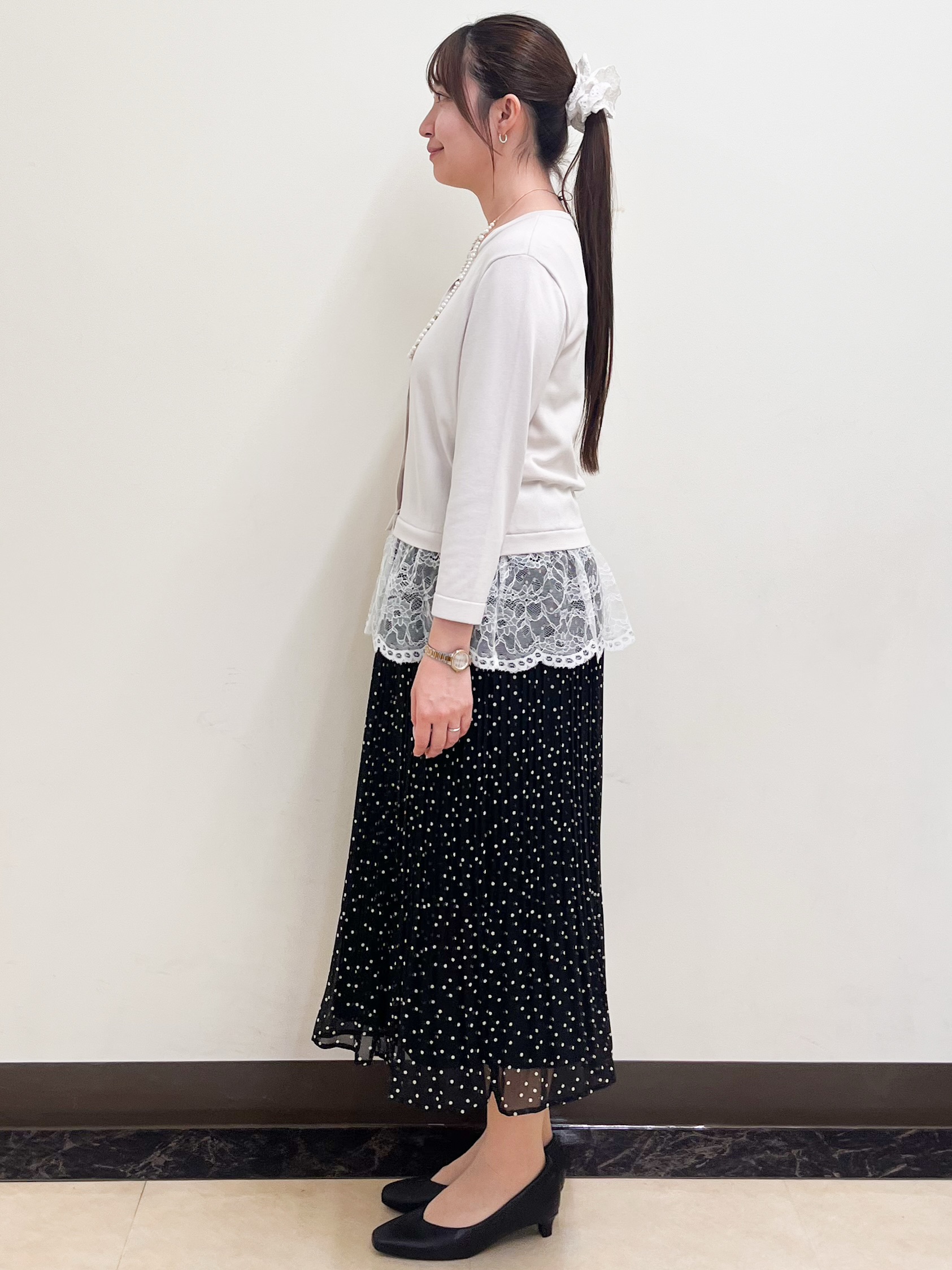 mikikoさんの「Reflect｜【手洗い可】レースデザインニットカーディガン」を使ったコーディネート