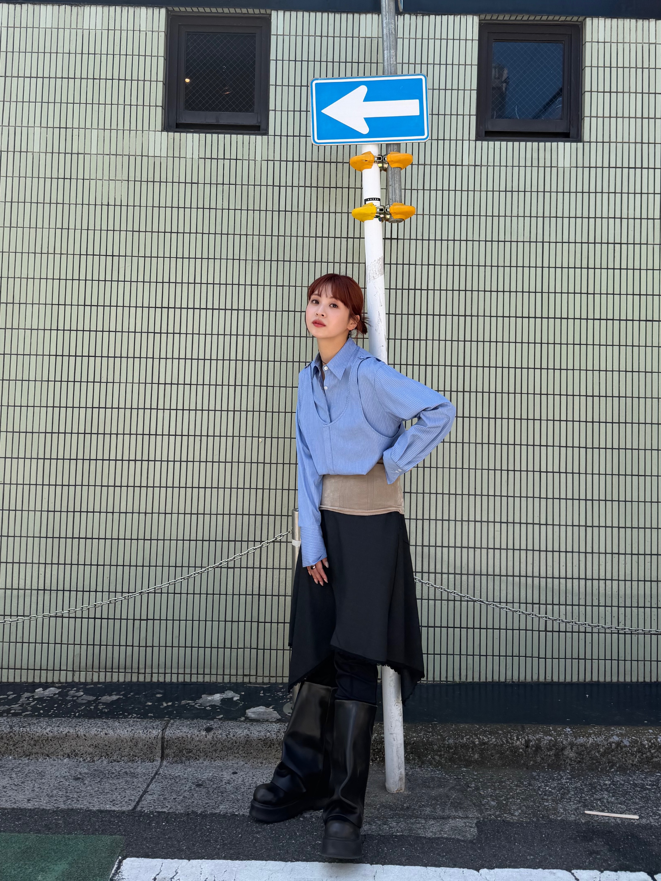 kanamiさんの「CODE A｜asymmetric lace hem skirt」を使ったコーディネート
