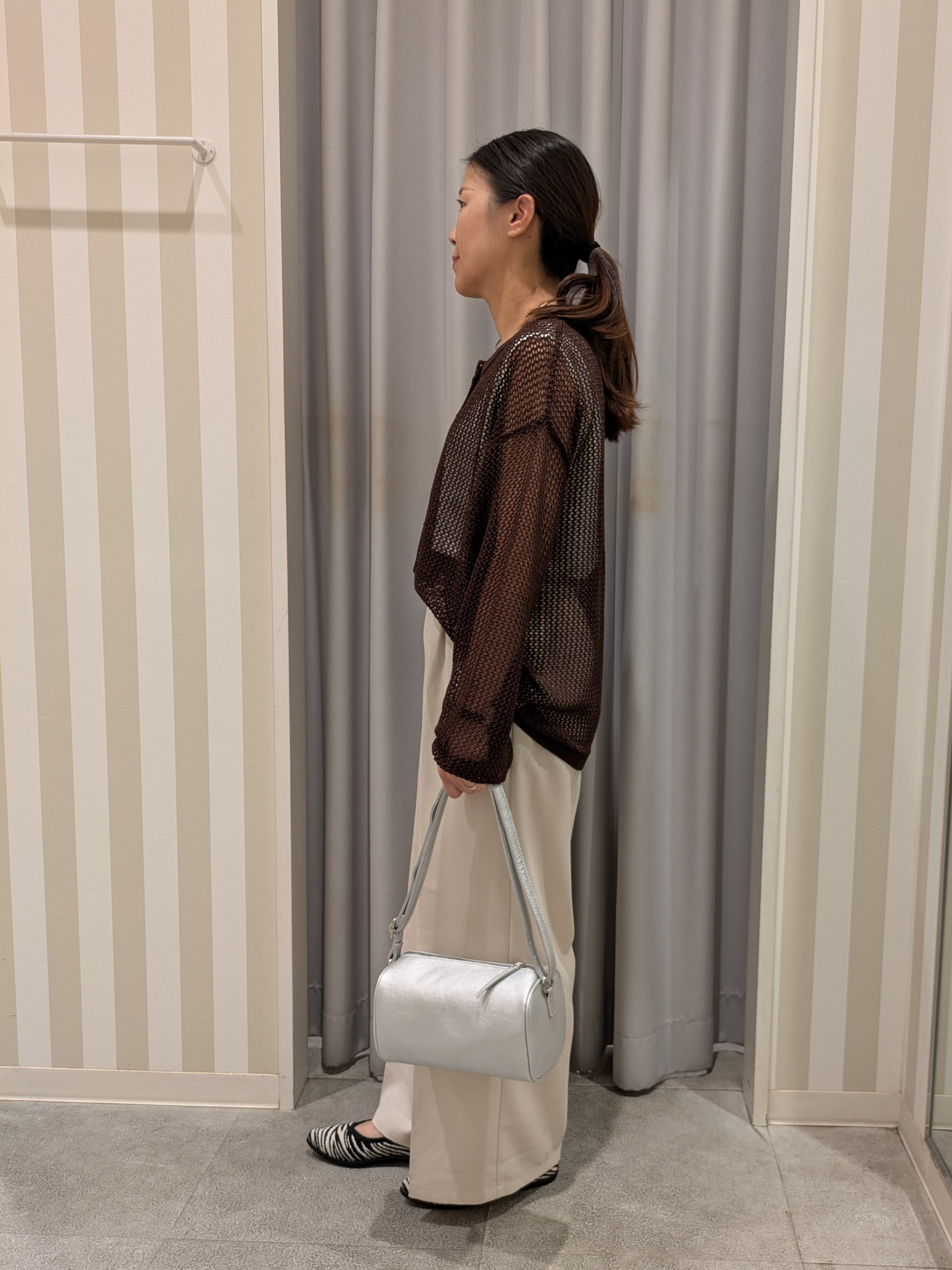 𝐂𝐡𝐢𝐢 &hearts;(ちー)さんの「SHOO･LA･RUE｜【2点セット/洗濯機可/S-LL】ヘンリーネックメッシュニット+タンクトップセット」を使ったコーディネート