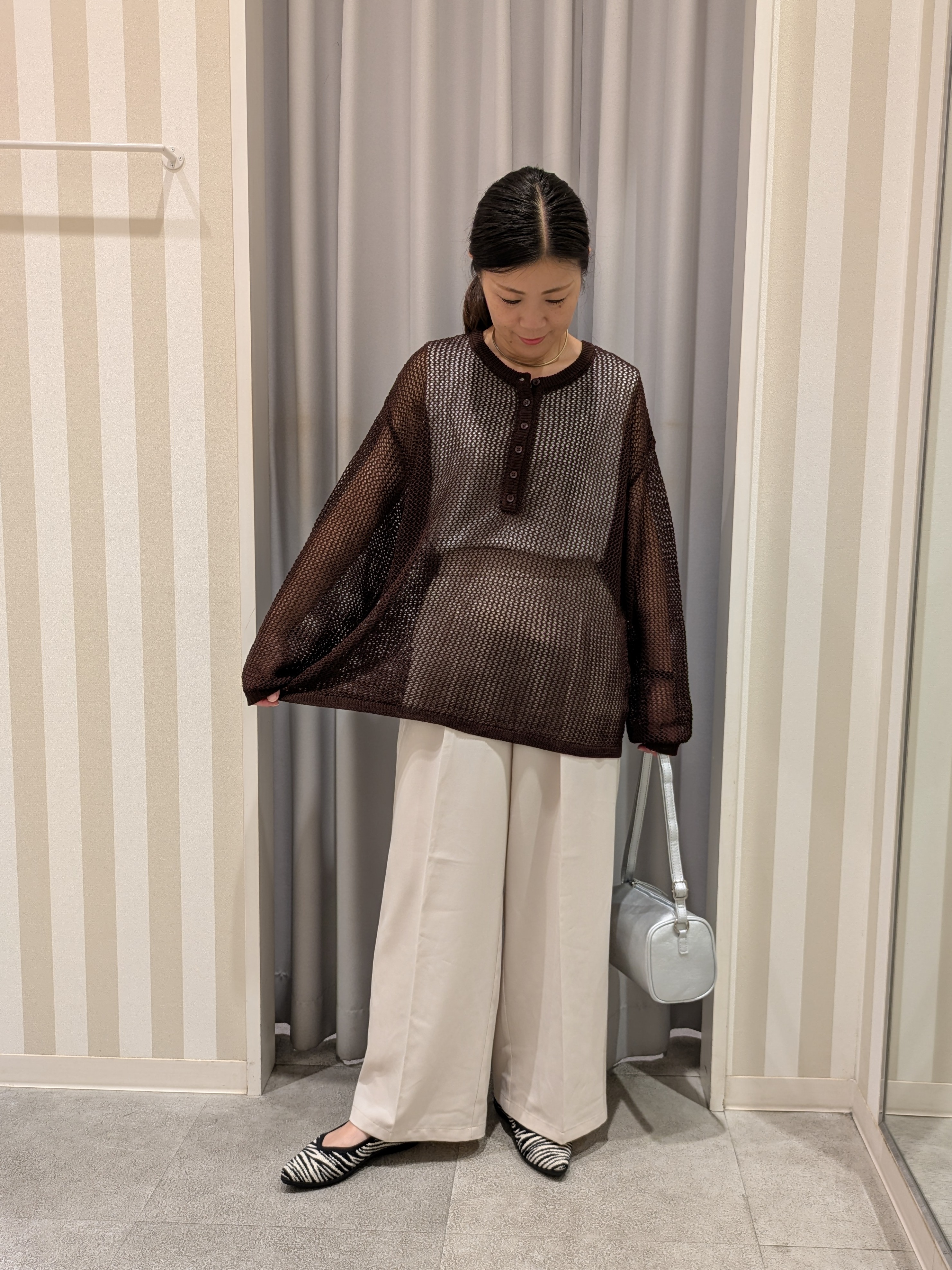 𝐂𝐡𝐢𝐢 &hearts;(ちー)さんの「SHOO･LA･RUE｜【2点セット/洗濯機可/S-LL】ヘンリーネックメッシュニット+タンクトップセット」を使ったコーディネート
