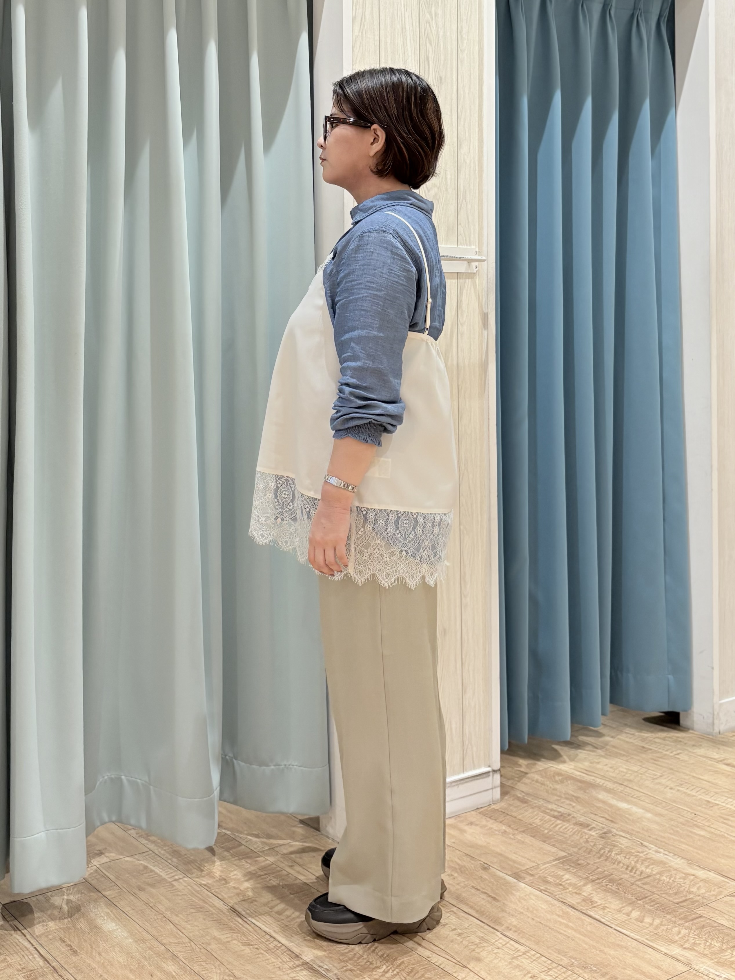 砂糖さんの「SHOO･LA･RUE｜【洗濯機可/S-LL】体型カバーしながらこなれ見え。レース付きキャミソール」を使ったコーディネート