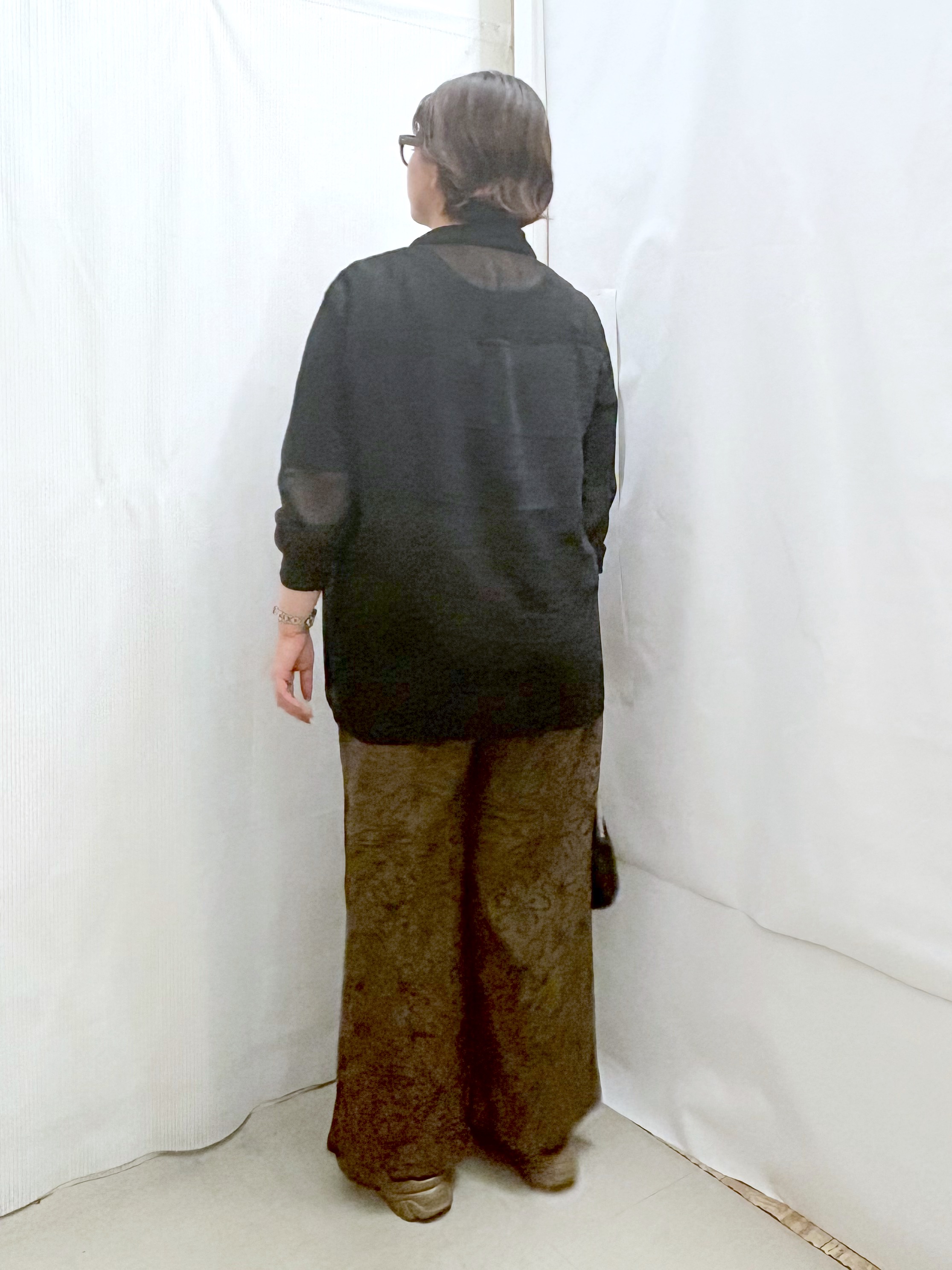 砂糖さんの「SHOO･LA･RUE｜【洗濯機可】ダブルポケット 楊柳しぼしぼシアーシャツ」を使ったコーディネート