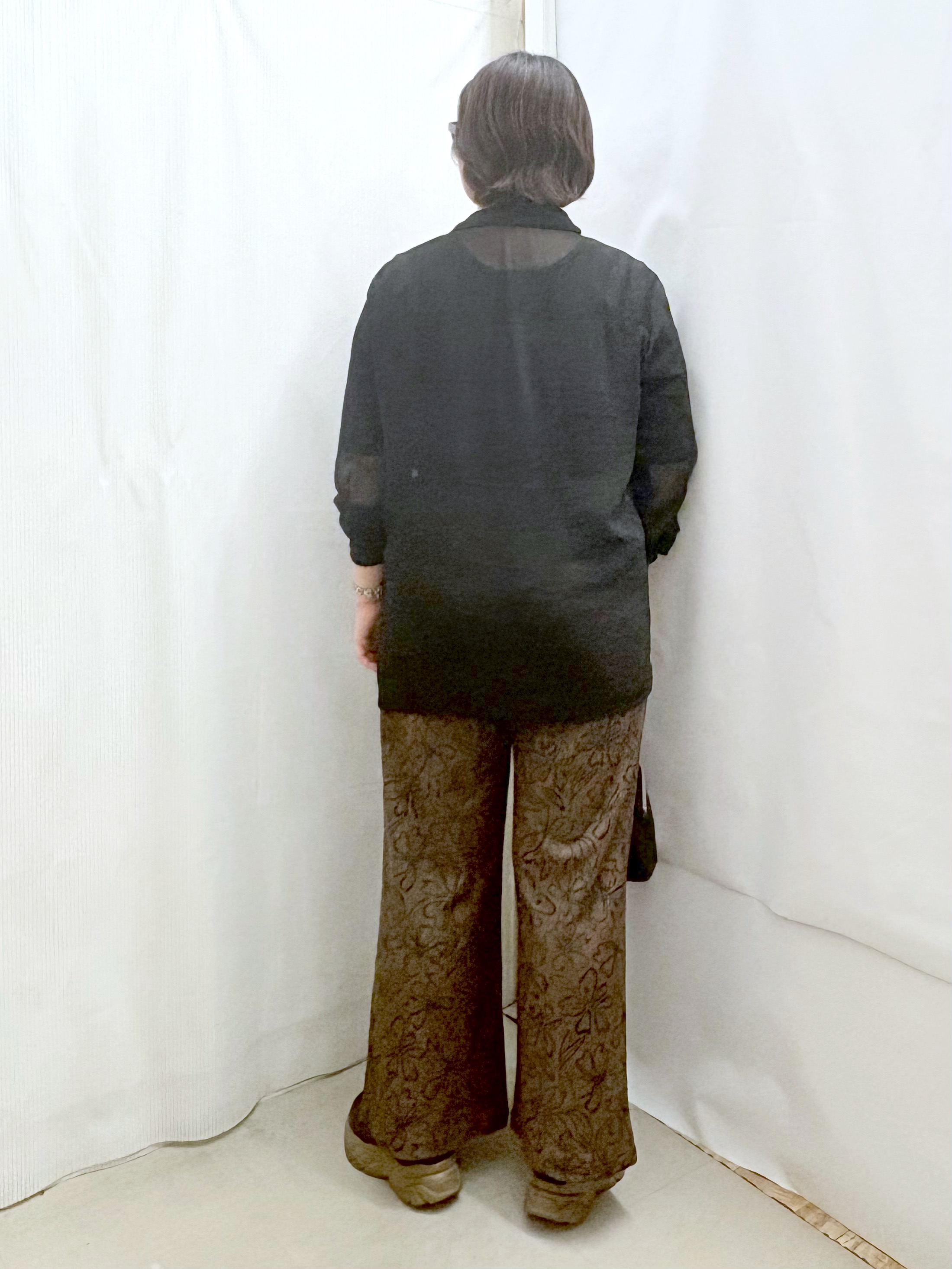 砂糖さんの「SHOO･LA･RUE｜【洗濯機可】ダブルポケット 楊柳しぼしぼシアーシャツ」を使ったコーディネート