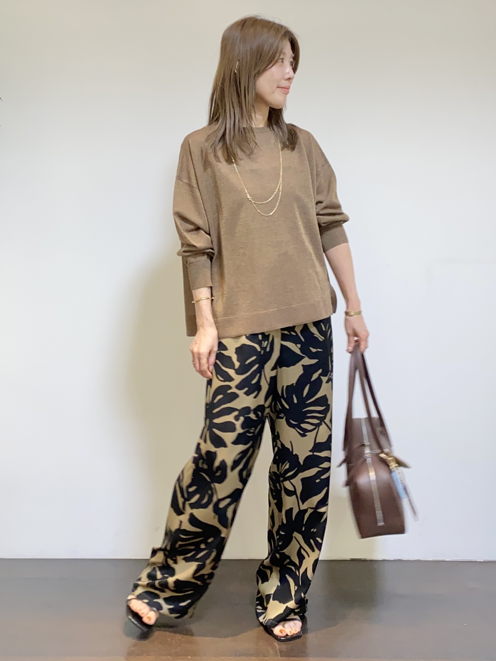 tomoさんの「UNTITLED｜【アンサンブル可】前後2WAYカーディガン」を使ったコーディネート