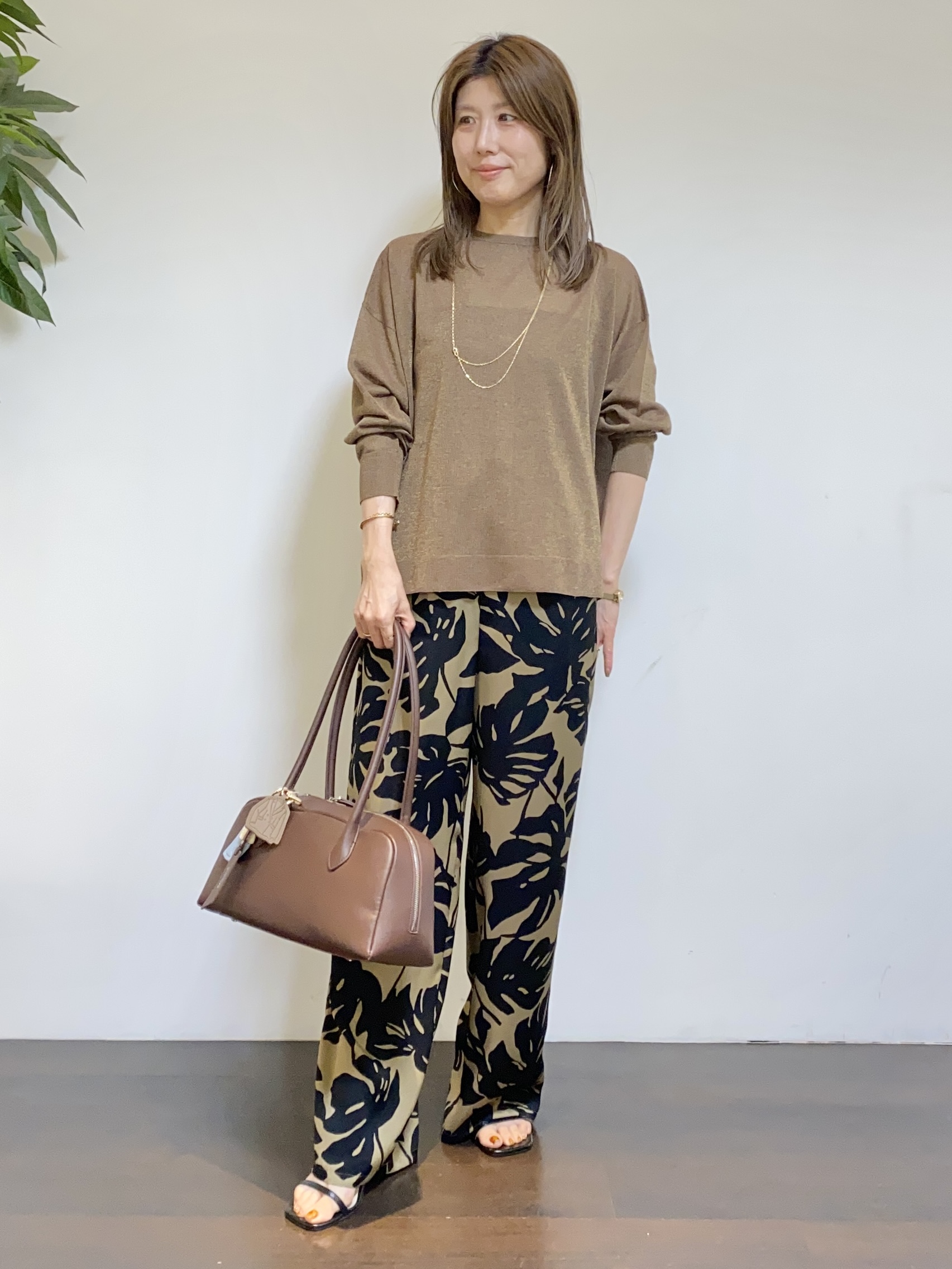 tomoさんの「UNTITLED｜【アンサンブル可】前後2WAYカーディガン」を使ったコーディネート