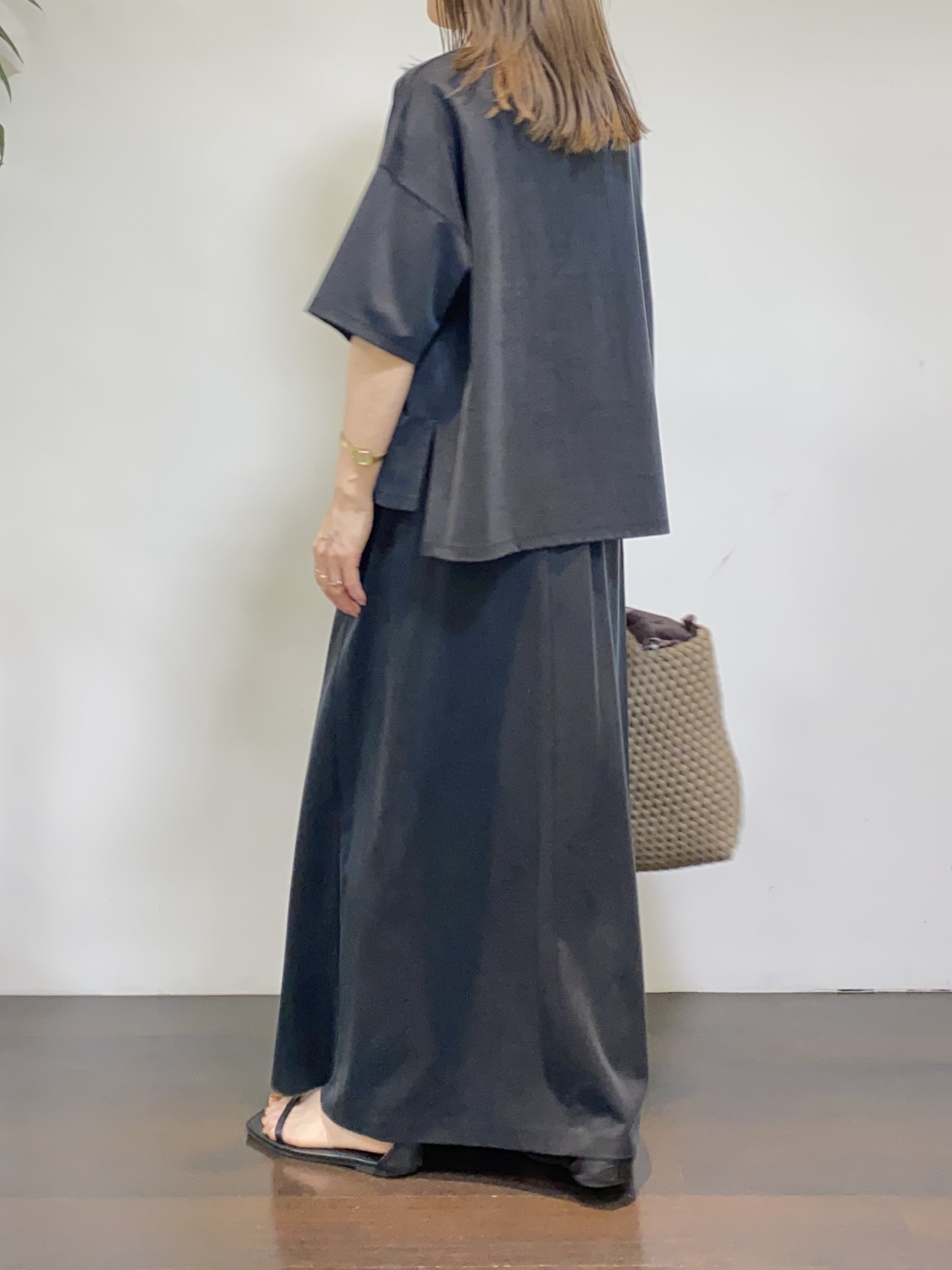 tomoさんの「UNTITLED｜【セットアップ可/接触冷感】ヴィンテージライクプルオーバー」を使ったコーディネート