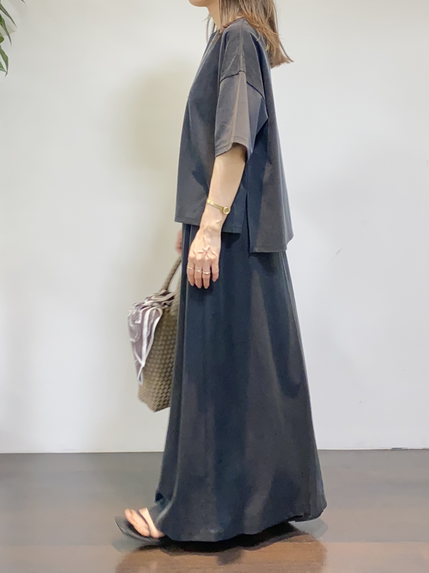 tomoさんの「UNTITLED｜【セットアップ可/接触冷感】ヴィンテージライクプルオーバー」を使ったコーディネート