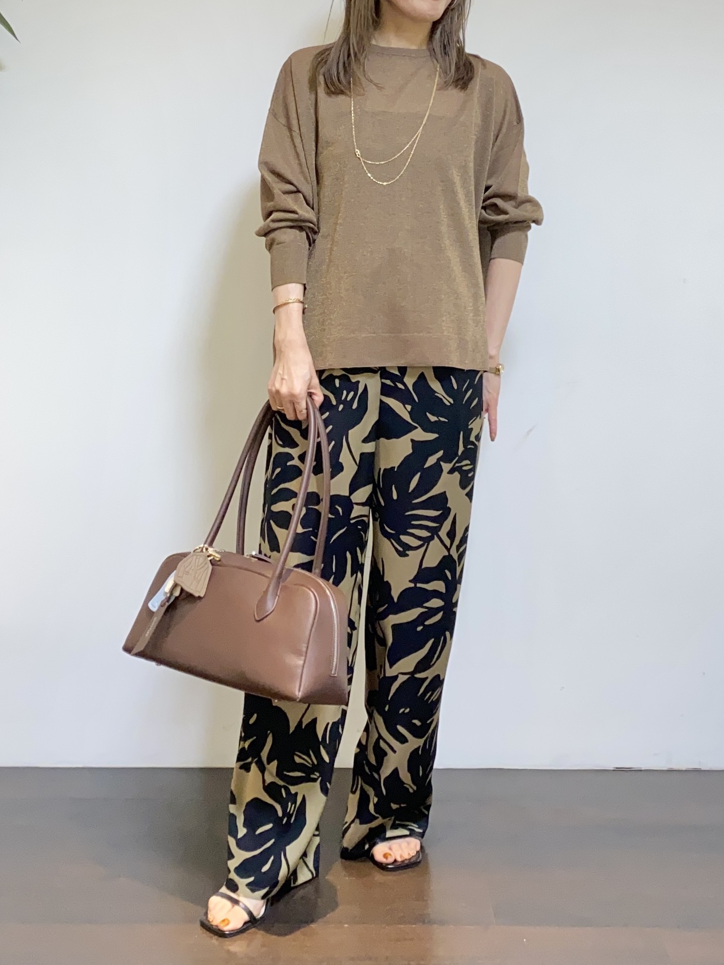tomoさんの「UNTITLED｜【アンサンブル可】前後2WAYカーディガン」を使ったコーディネート
