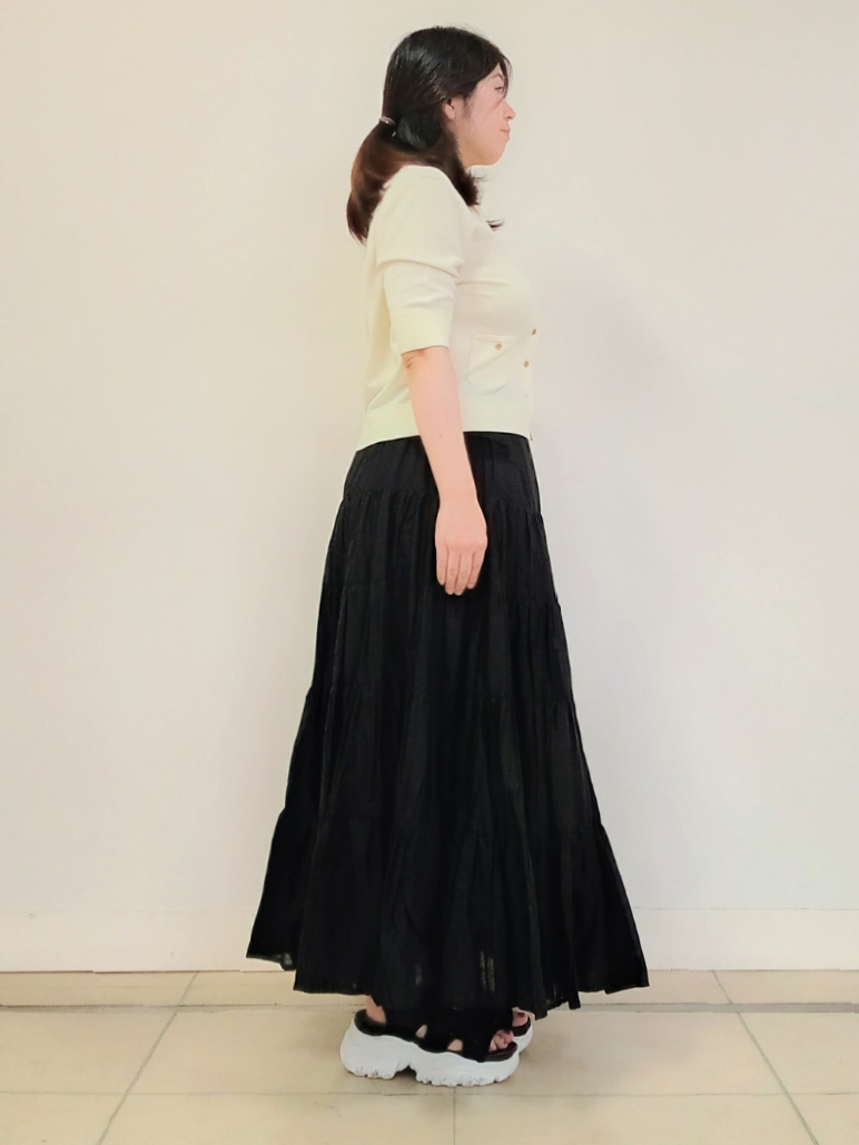 emiさんの「DRESSTERIOR｜【接触冷感／UVカット】ハーフスリーブ シアーカーディガン」を使ったコーディネート