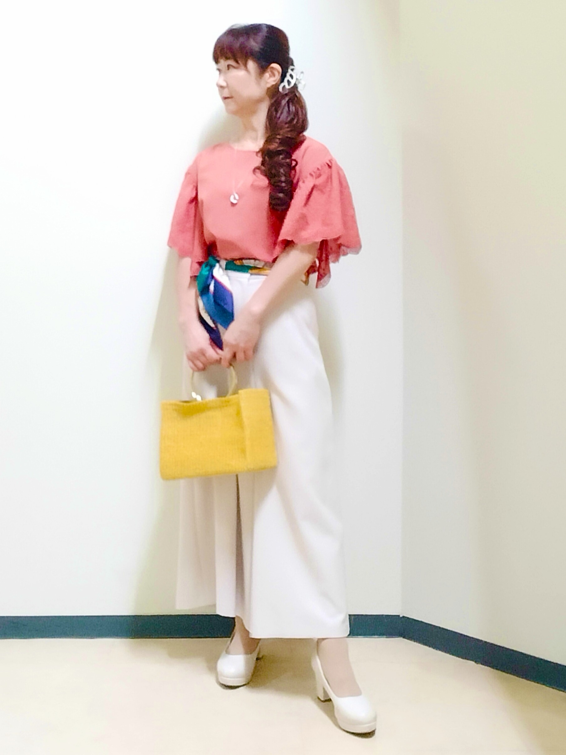 花さんの「Reflect｜【通勤◎】スカラップレーススリーブ ブラウス」を使ったコーディネート