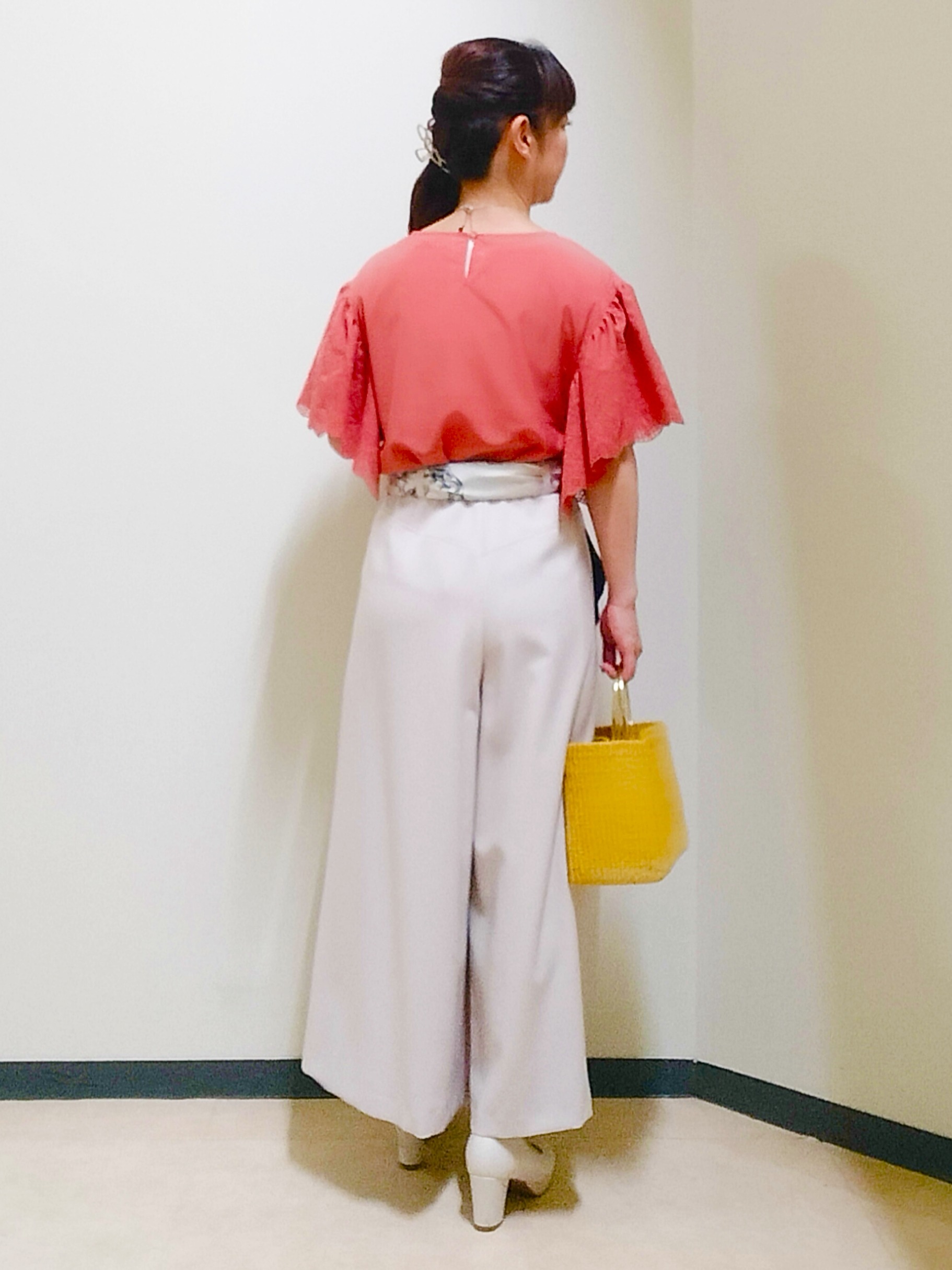 花さんの「Reflect｜【通勤◎】スカラップレーススリーブ ブラウス」を使ったコーディネート