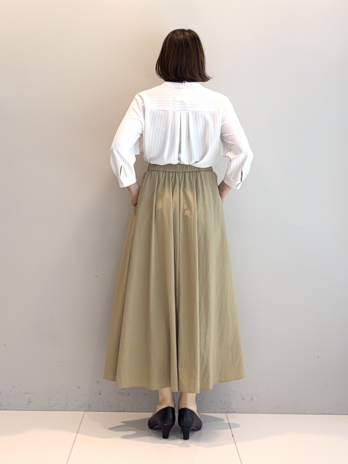 murayamaさんの「INDIVI｜【接触冷感/UVケア/夏羽織り/着る日傘】ケープ風ブラウス」を使ったコーディネート