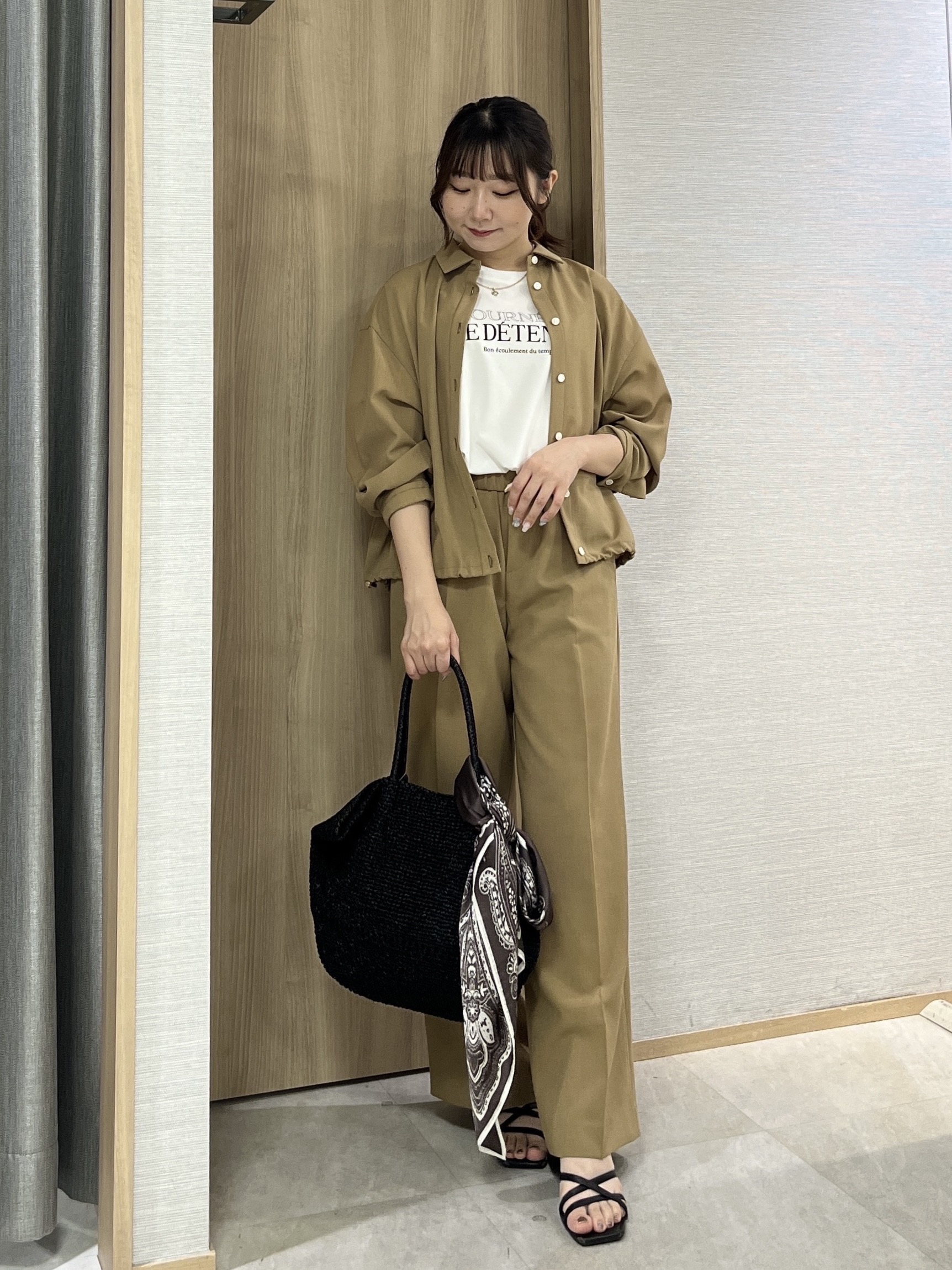 KAHOさんの「UNTITLED｜【セットアップ可/UVカット/接触冷感】エアリークールドロストシャツ」を使ったコーディネート