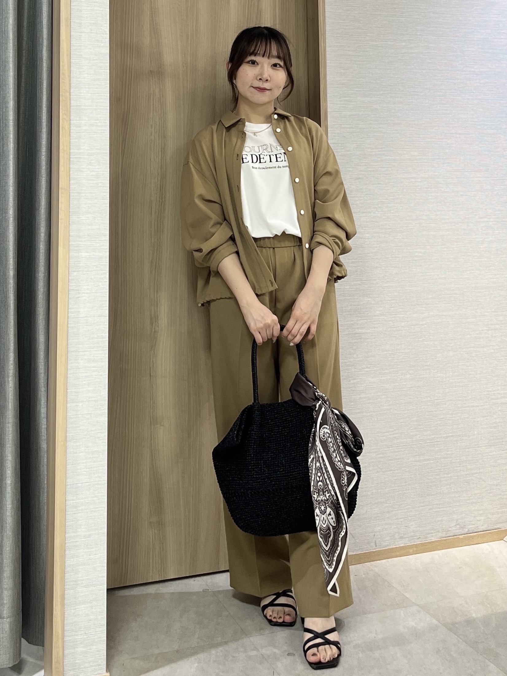 KAHOさんの「UNTITLED｜【セットアップ可/UVカット/接触冷感】エアリークールドロストシャツ」を使ったコーディネート