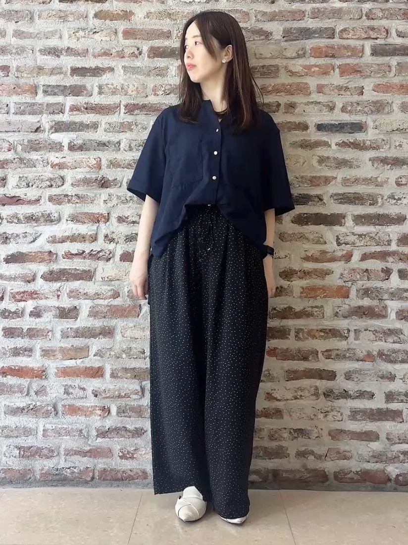 tokiさんの「THE SHOP TK｜【M-XL/さりげなく二の腕カバー】5分袖Wポケットシャツ」を使ったコーディネート