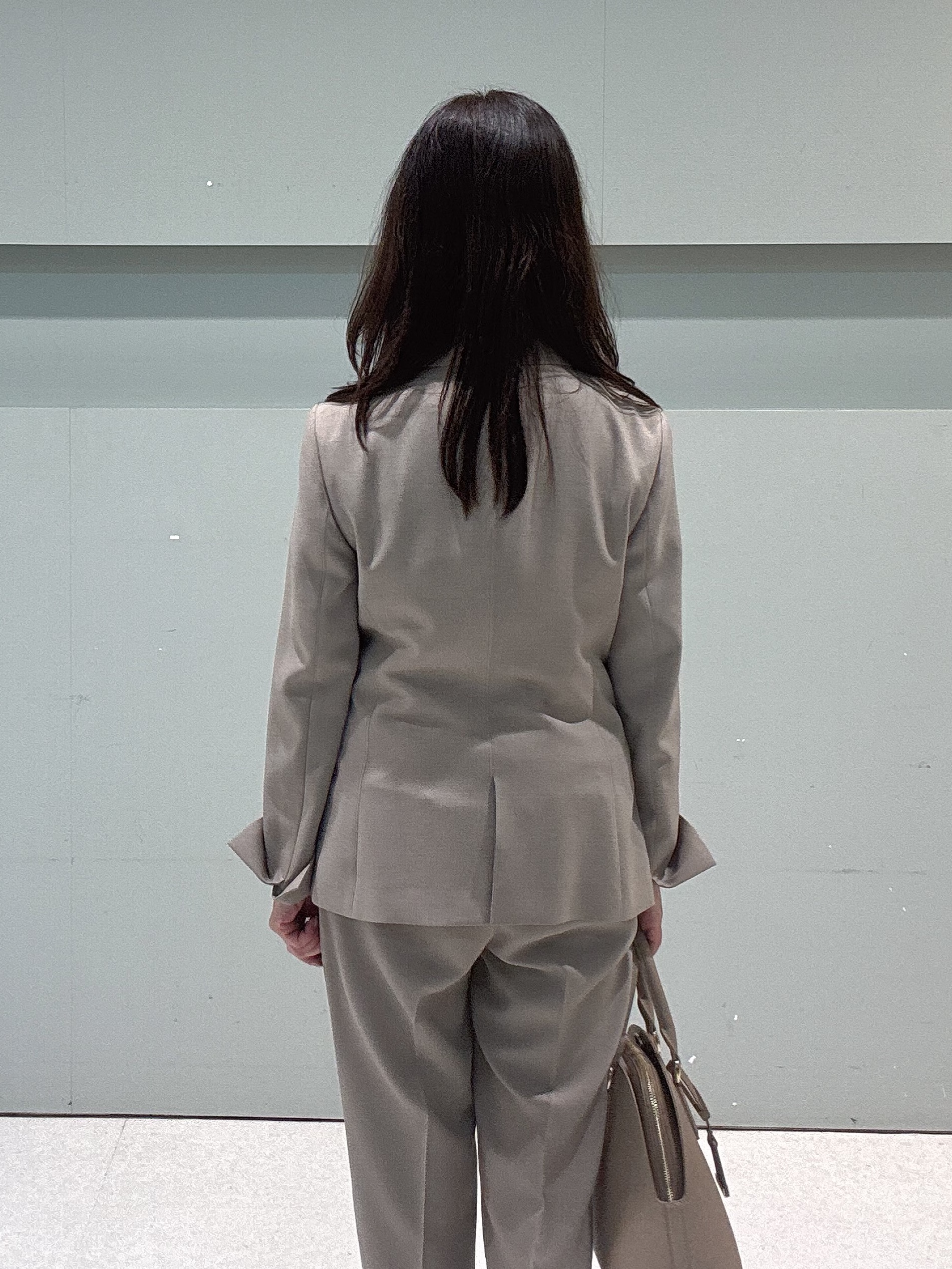 makiさんの「UNTITLED｜【セットアップ可/UV/接触冷感】エアリーテーラードジャケット」を使ったコーディネート