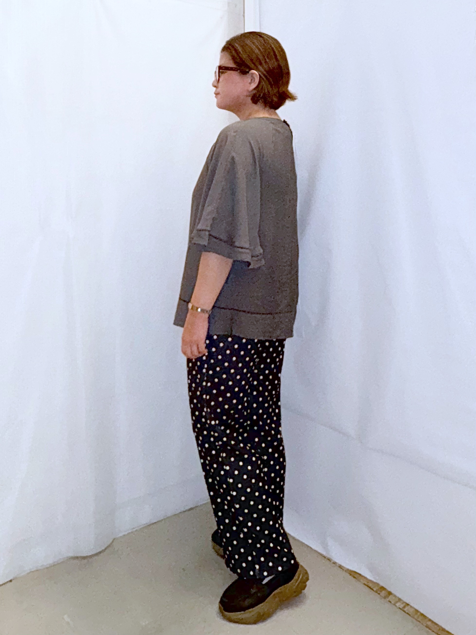 砂糖さんの「SHOO･LA･RUE｜【ひんやり/S-LL/体型カバー】はしごレースが涼し気な スラブポンチョ風ブラウス」を使ったコーディネート