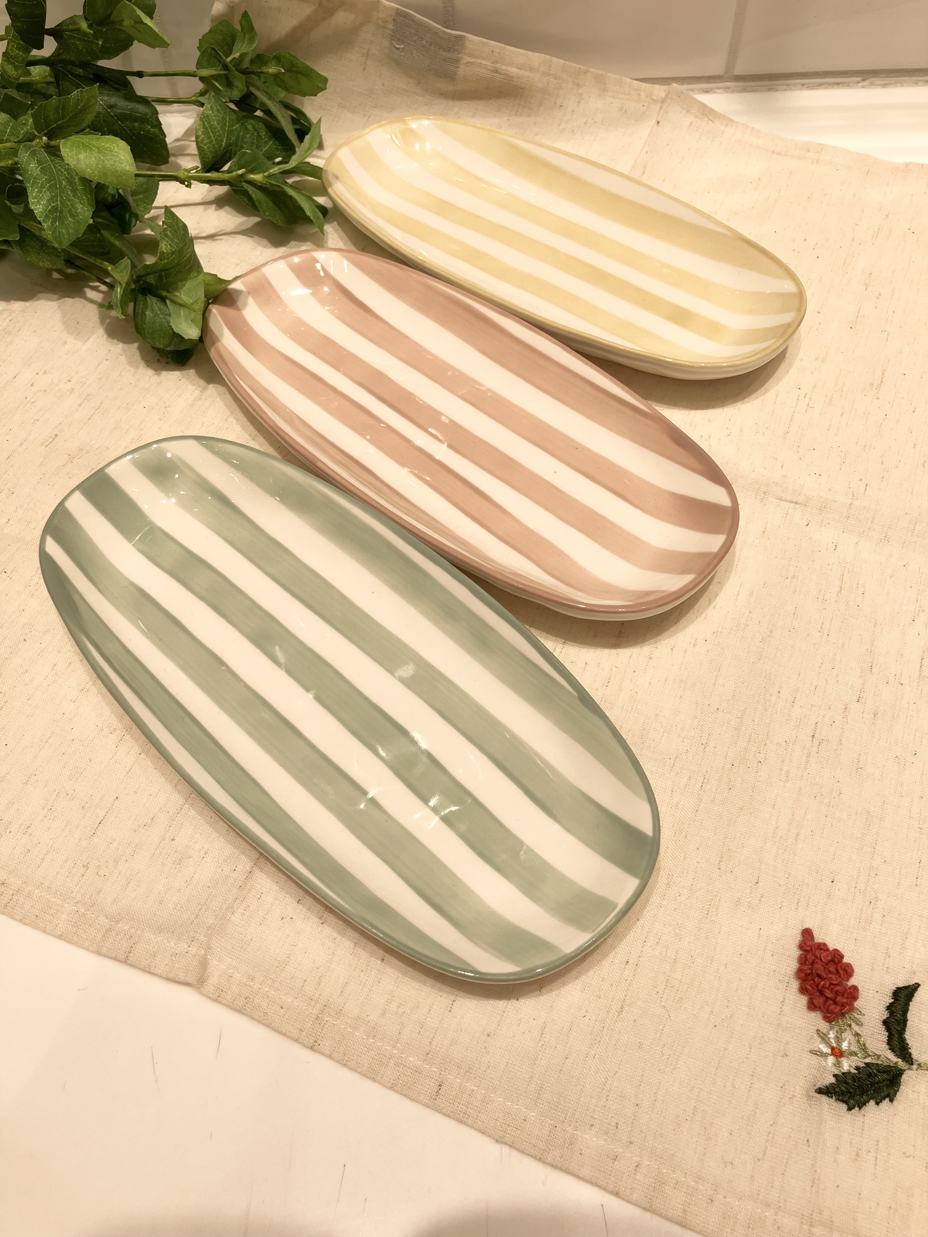 たまさんの「212 KITCHEN STORE｜ストライプ オーバルプレート PK」を使ったコーディネート