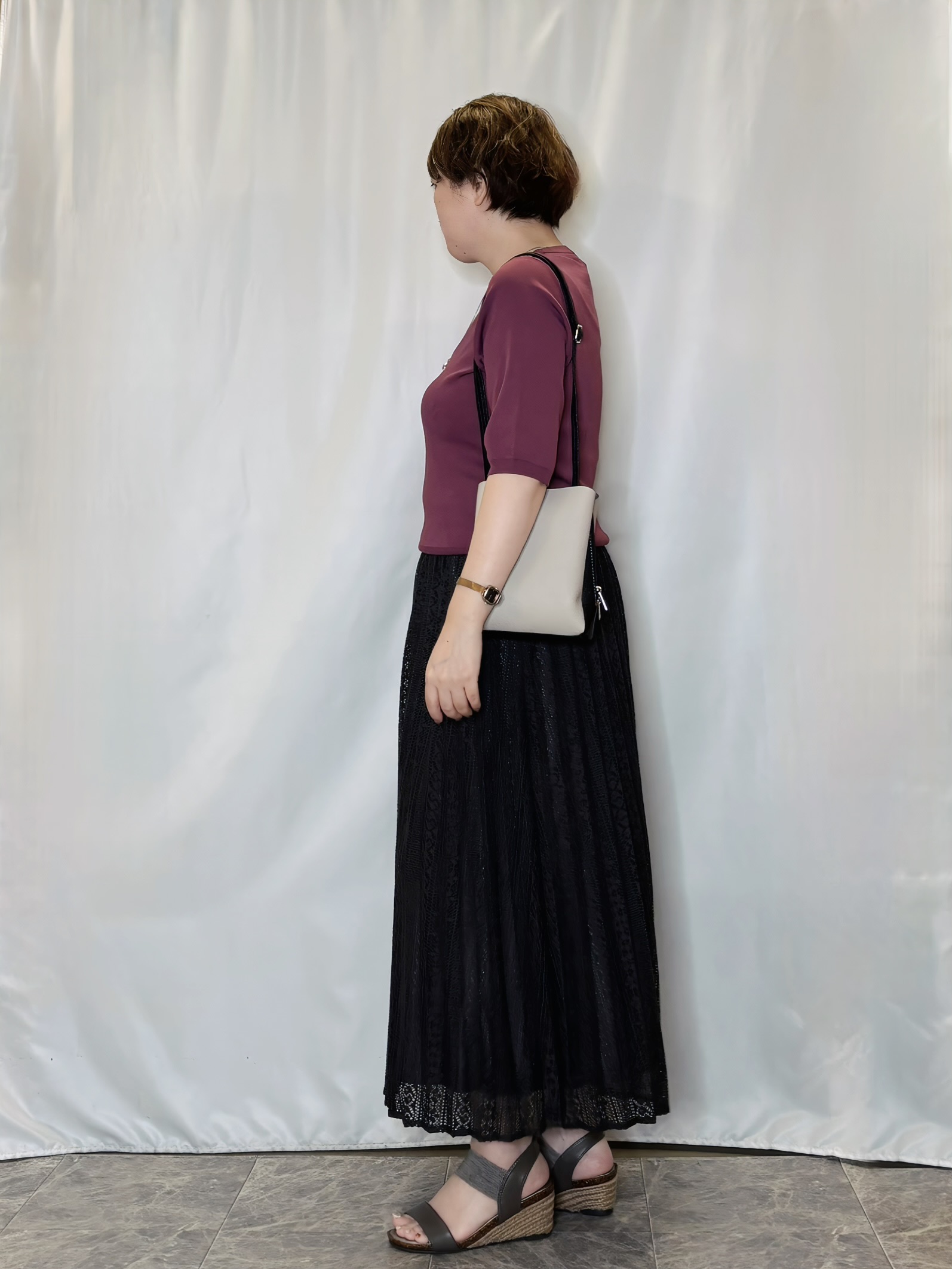 たみさんの「SHOO･LA･RUE｜【ガンガン洗える/ひんやり/UV/毛玉になりにくい】上半身すっきり 二の腕見せない5分袖ニット」を使ったコーディネート