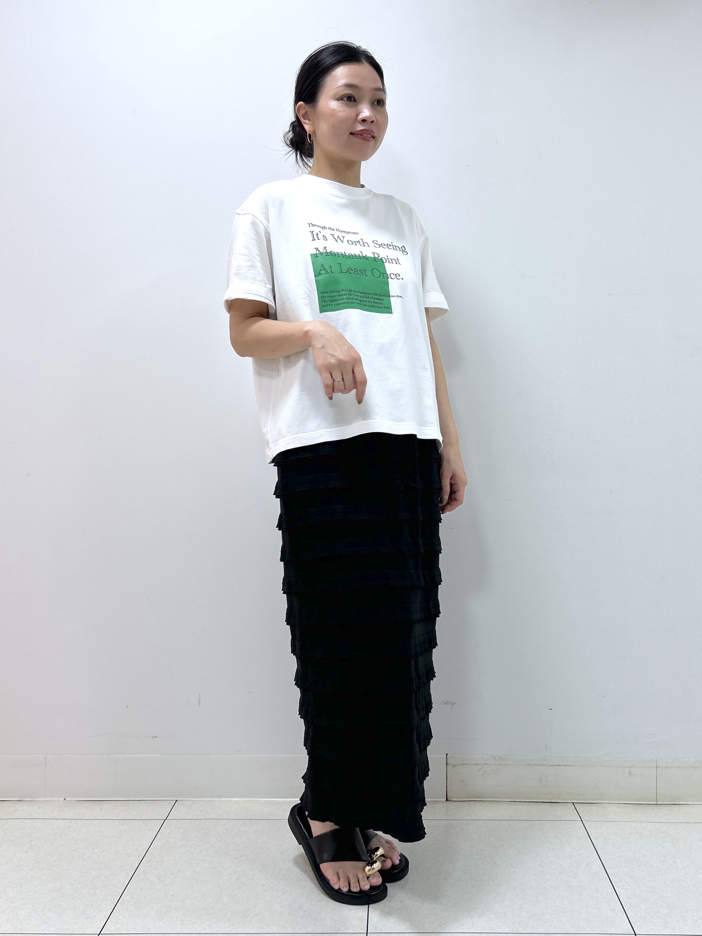Kaiさんの「Dessin｜グラフィックデザイン Tシャツ」を使ったコーディネート