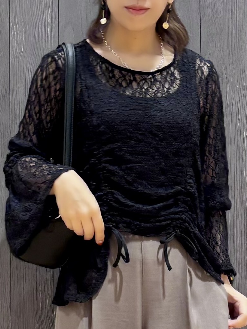 meiさんの「SHOO･LA･RUE｜レースで華やかに映える 旬な透け感の レースシャーリングトップス」を使ったコーディネート
