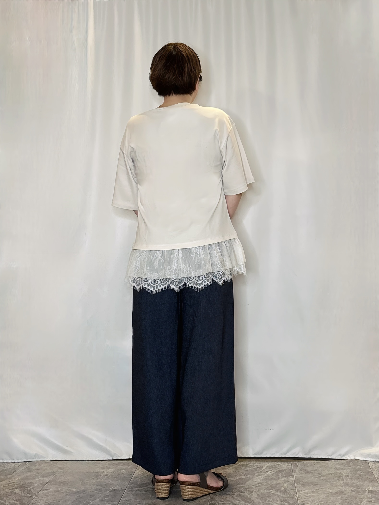 たみさんの「SHOO･LA･RUE｜【ひんやり/UV/抗菌防臭/S-LL】1枚でサマ見え 裾レースTシャツ」を使ったコーディネート