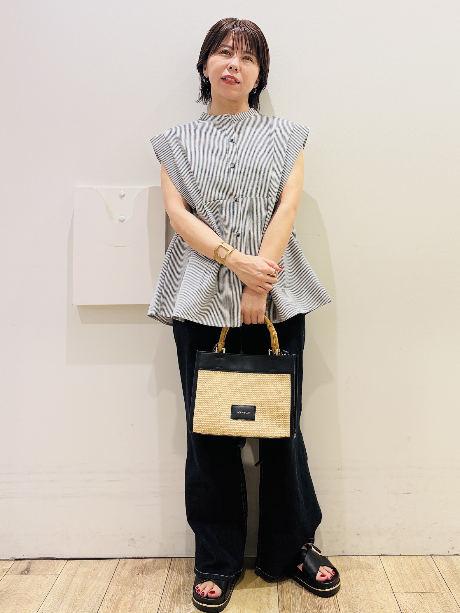 YUKOさんの「index｜『STORY Web7月掲載』ペプラムブラウス《通気性／吸水速乾／UVケア／防シワ／洗濯機OK》」を使ったコーディネート