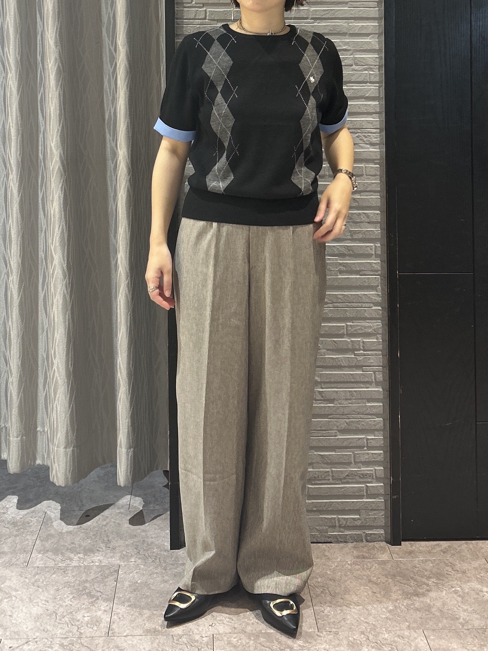 ga_riさんの「THE SHOP TK｜【静電防止】セミワイドパンツ」を使ったコーディネート