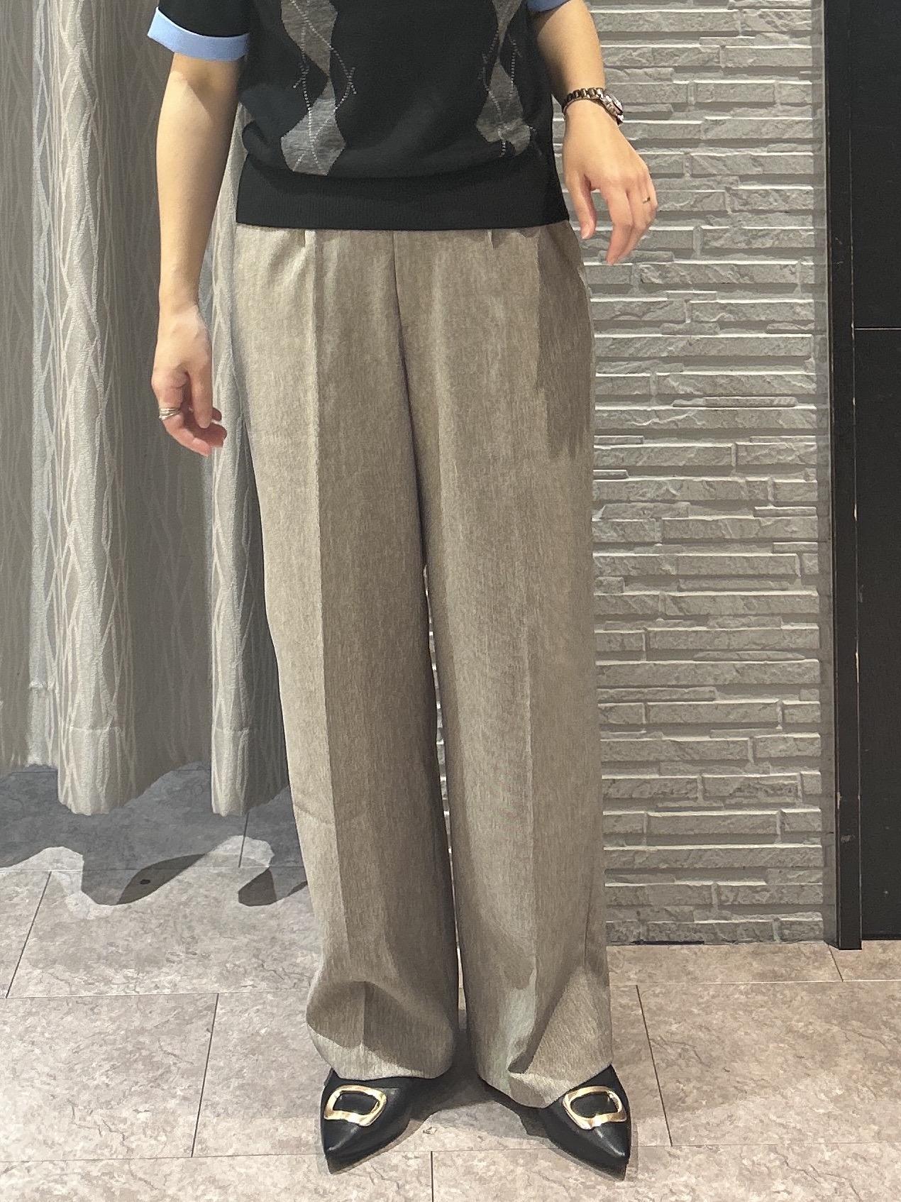 ga_riさんの「THE SHOP TK｜【静電防止】セミワイドパンツ」を使ったコーディネート