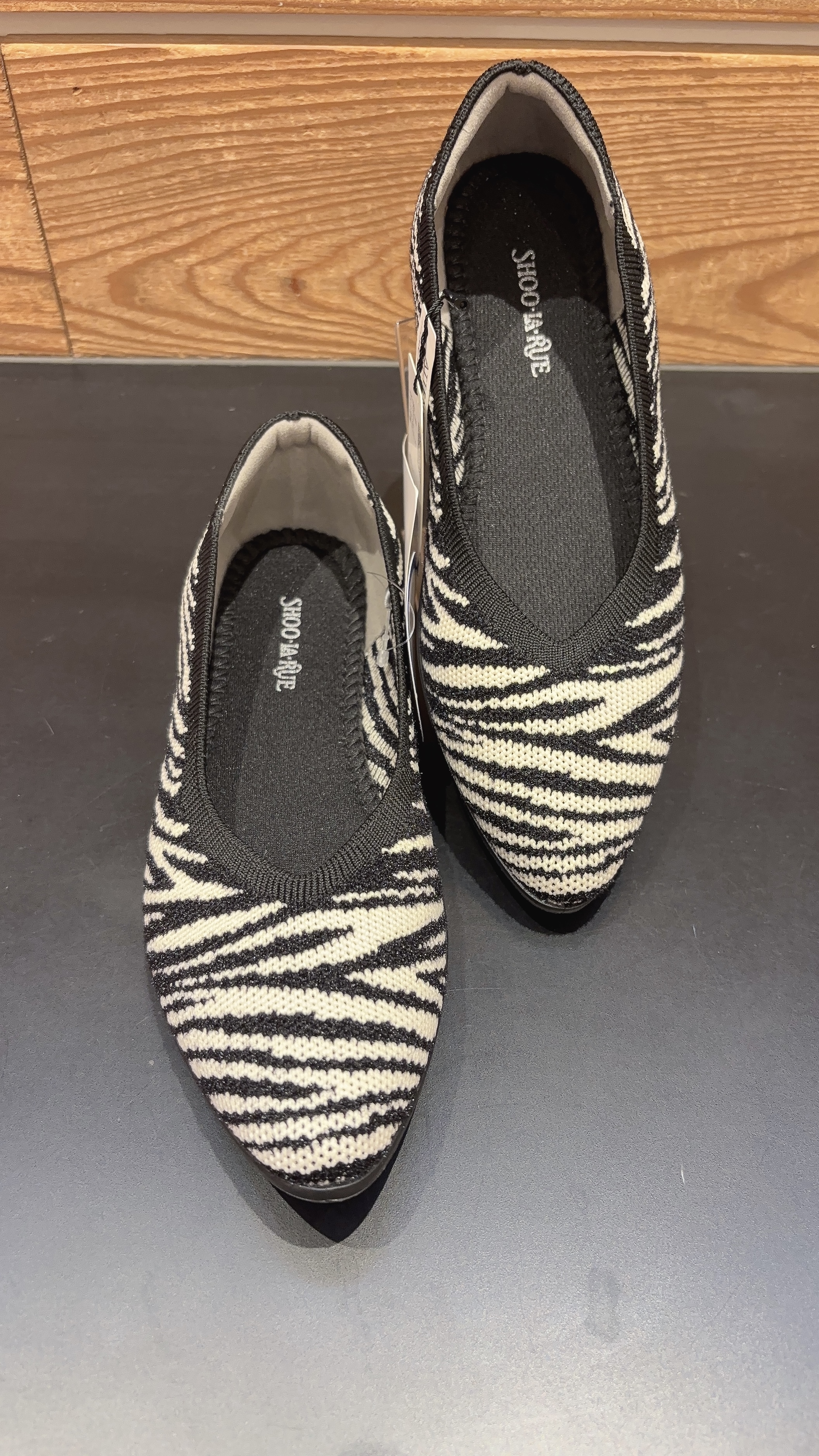 aaamiさんの「SHOO･LA･RUE｜【ひんやり/S-LL/体型カバー】はしごレースが涼し気な スラブポンチョ風ブラウス」を使ったコーディネート