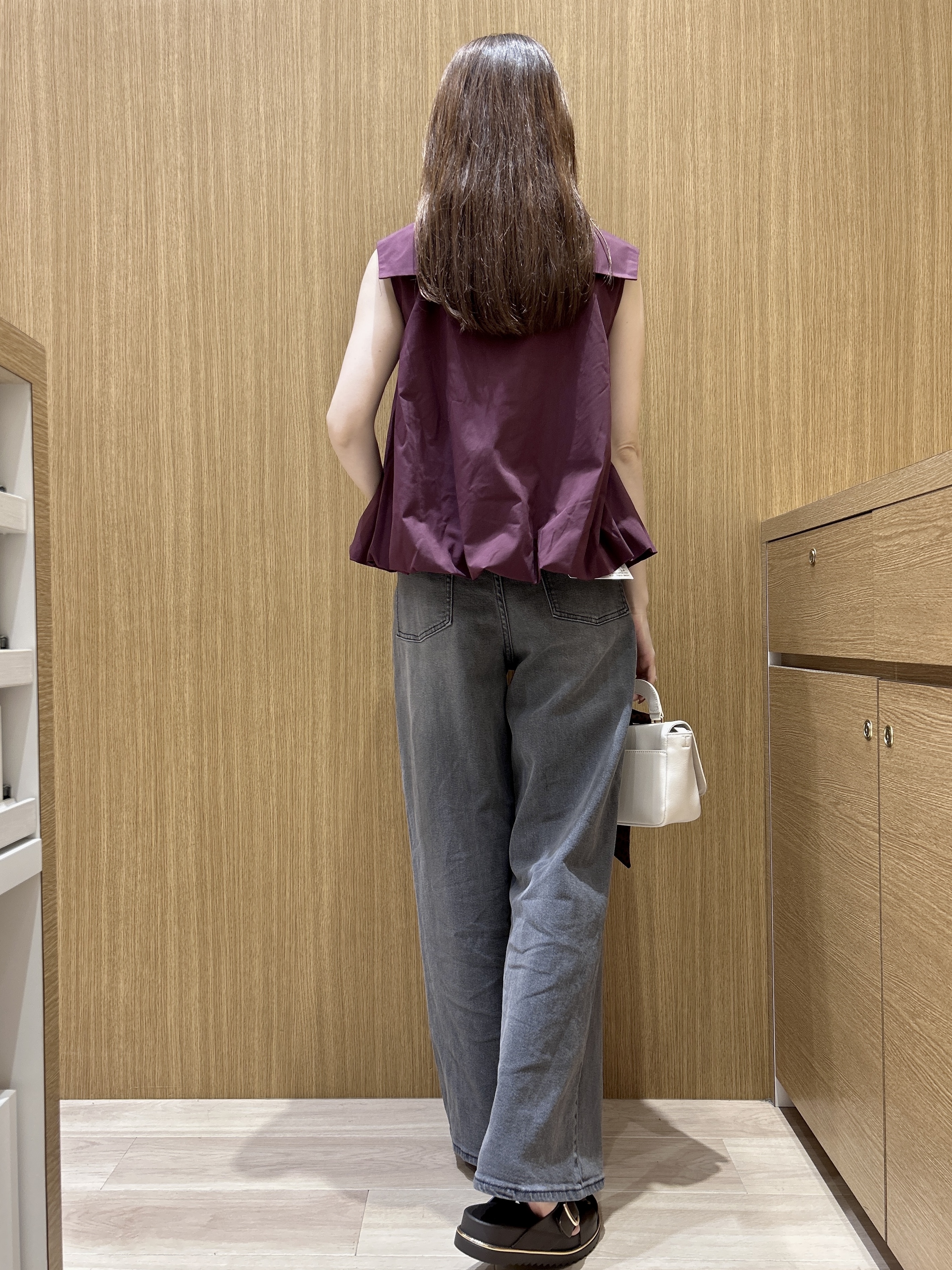 maiさんの「OPAQUE.CLIP｜裾バルーンブラウス【洗濯機OK】」を使ったコーディネート