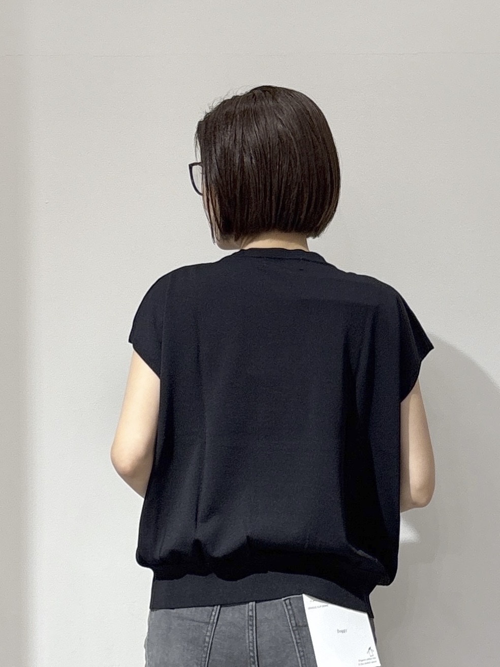 NAKAさんの「OPAQUE.CLIP｜【接触冷感／UV】フリルフレンチスリーブニット《洗濯機OK》」を使ったコーディネート