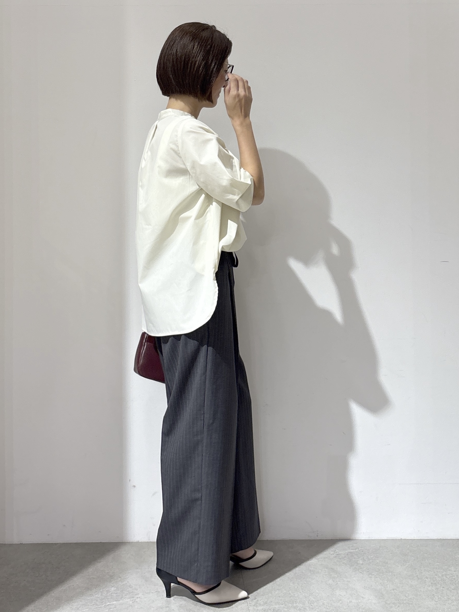 NAKAさんの「OPAQUE.CLIP｜タックスリーブ スキッパーブラウス【洗濯機OK】」を使ったコーディネート