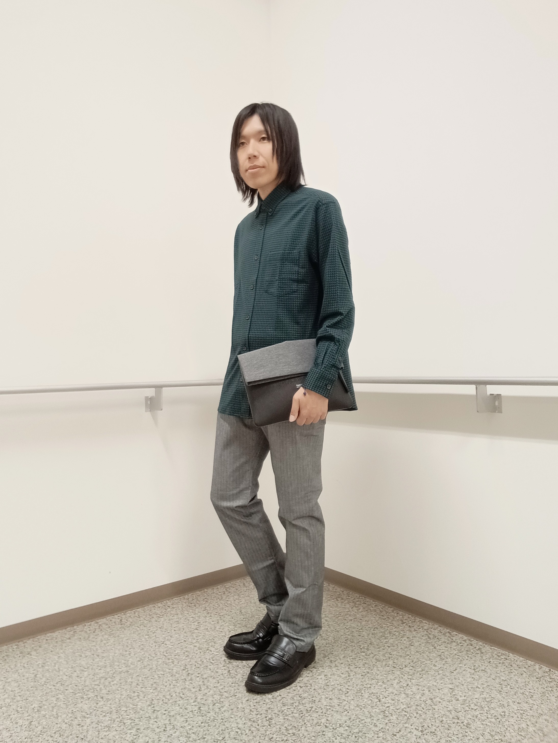 moritaさんの「TAKEO KIKUCHI｜【抗菌防臭/シーズンレス】シアサッカーギンガムチェック ストレッチシャツ」を使ったコーディネート
