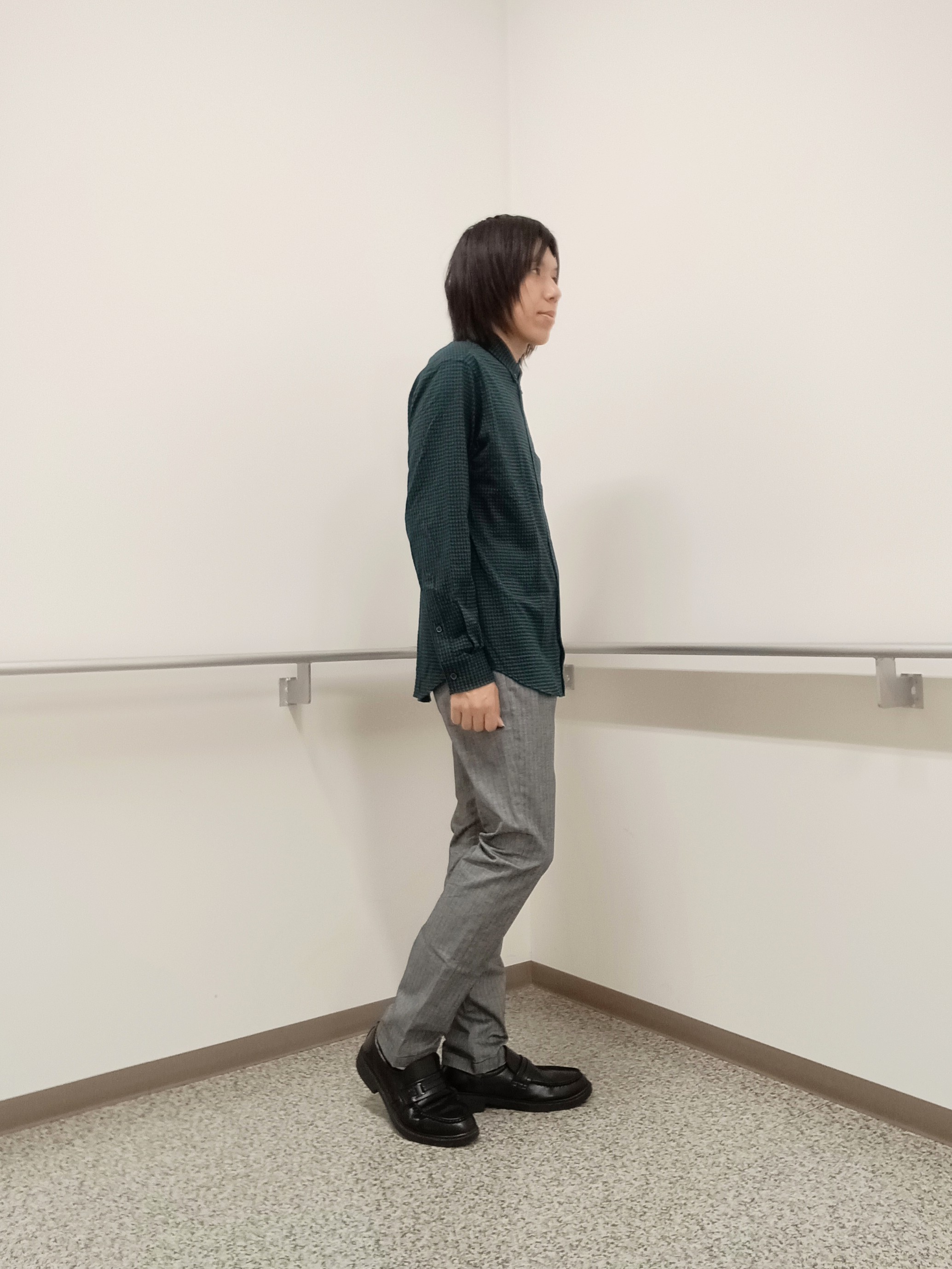 moritaさんの「TAKEO KIKUCHI｜【抗菌防臭/シーズンレス】シアサッカーギンガムチェック ストレッチシャツ」を使ったコーディネート