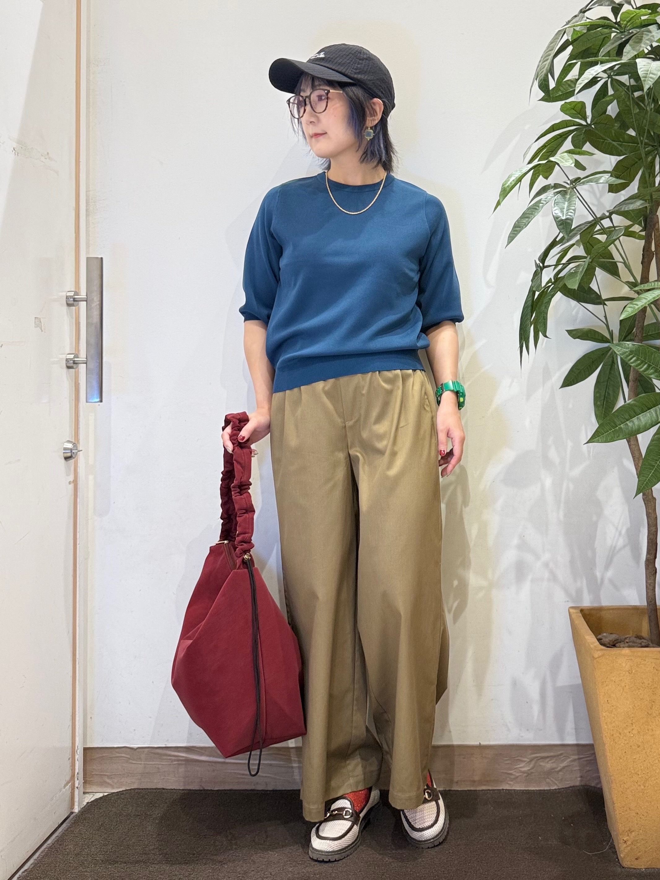 misakiさんの「SHOO･LA･RUE｜【ガンガン洗える/ひんやり/UV/毛玉になりにくい】上半身すっきり 二の腕見せない5分袖ニット」を使ったコーディネート
