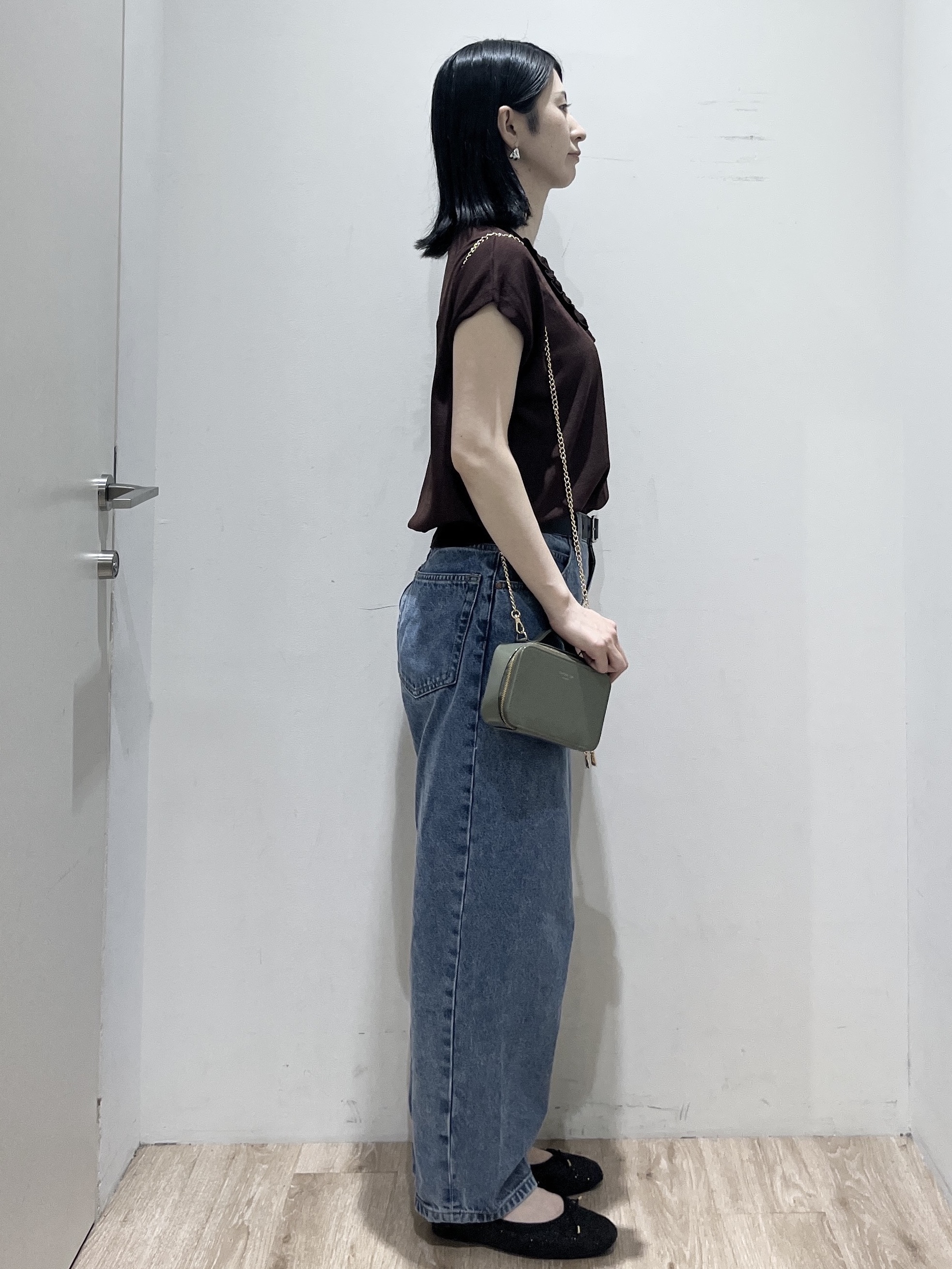 momokoさんの「OPAQUE.CLIP｜【接触冷感／UV】フリルフレンチスリーブニット《洗濯機OK》」を使ったコーディネート