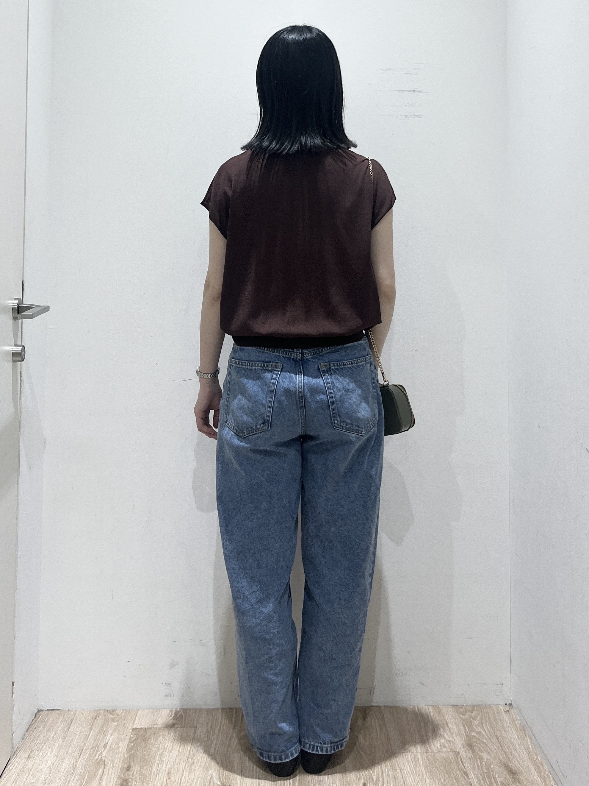 momokoさんの「OPAQUE.CLIP｜【接触冷感／UV】フリルフレンチスリーブニット《洗濯機OK》」を使ったコーディネート