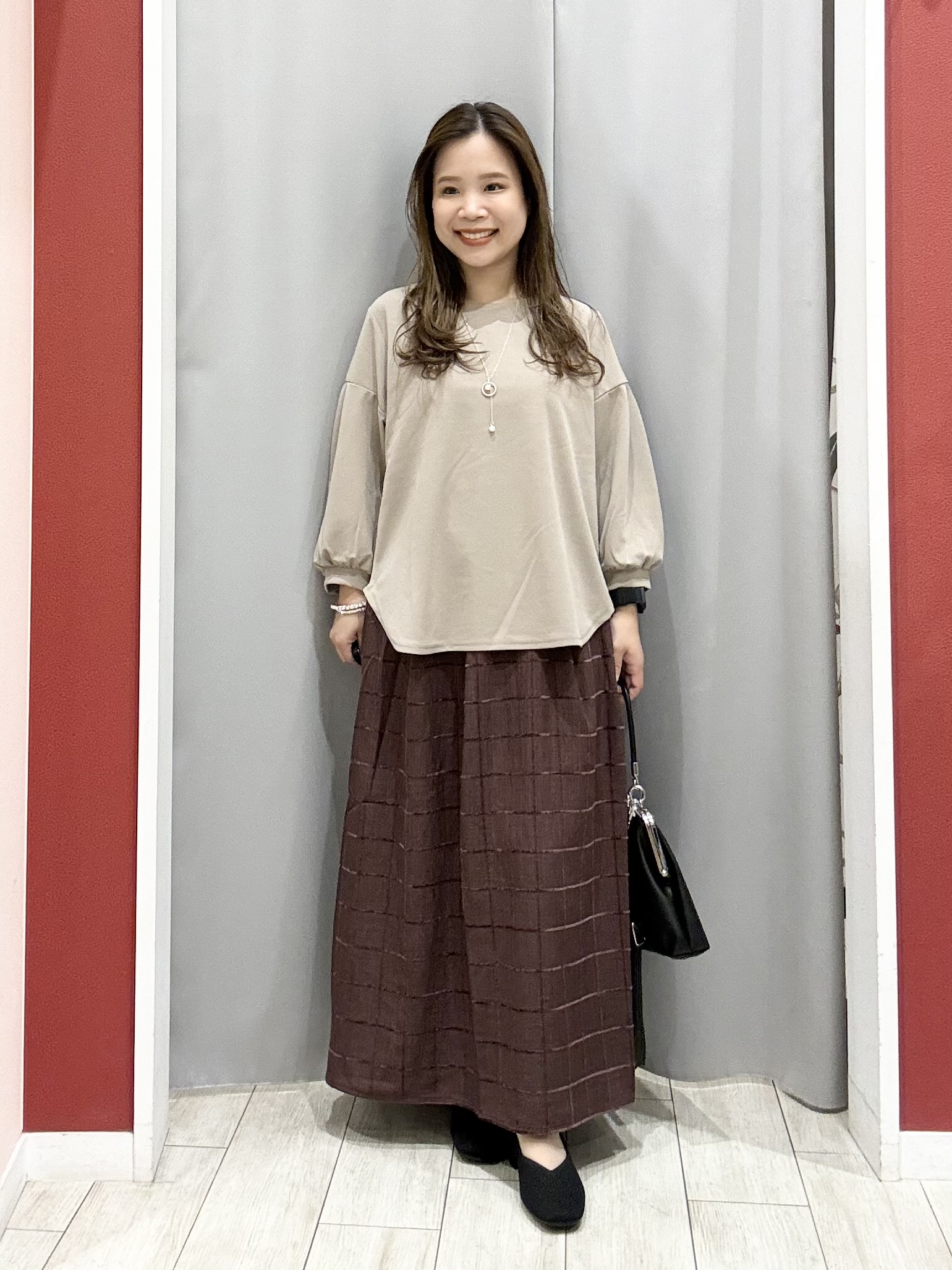 shioさんの「SHOO･LA･RUE｜【着丈選べる/2点セット】ネックレス付き やわらか8分袖ブラウス」を使ったコーディネート