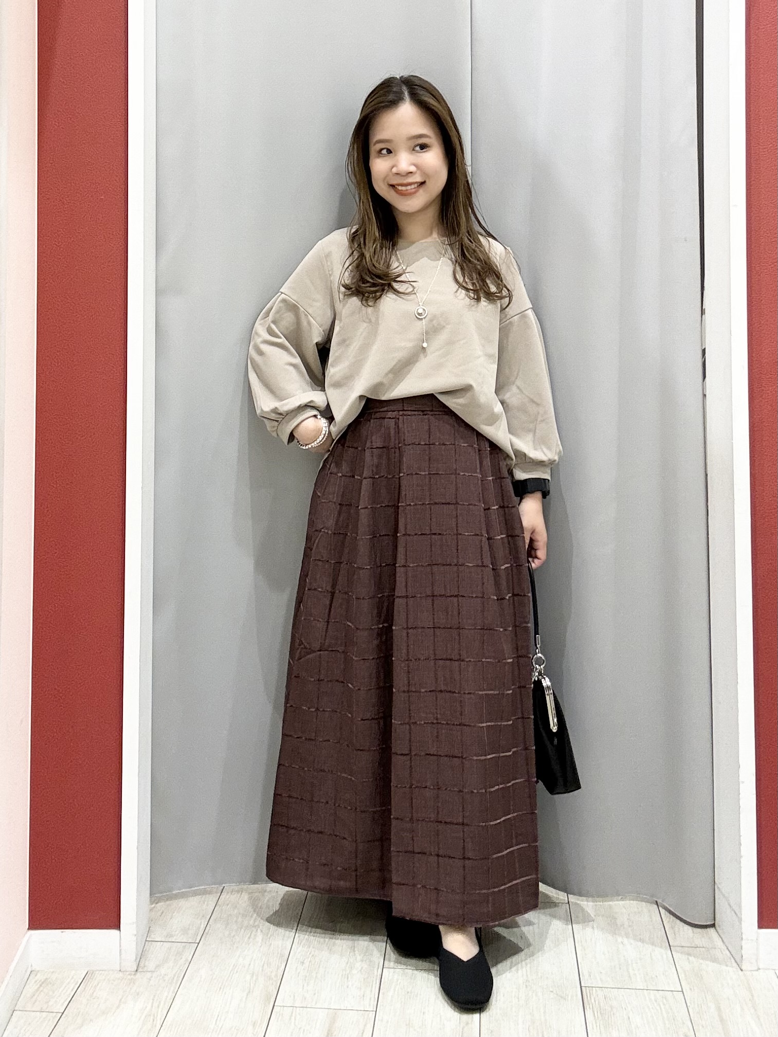 shioさんの「SHOO･LA･RUE｜【着丈選べる/2点セット】ネックレス付き やわらか8分袖ブラウス」を使ったコーディネート