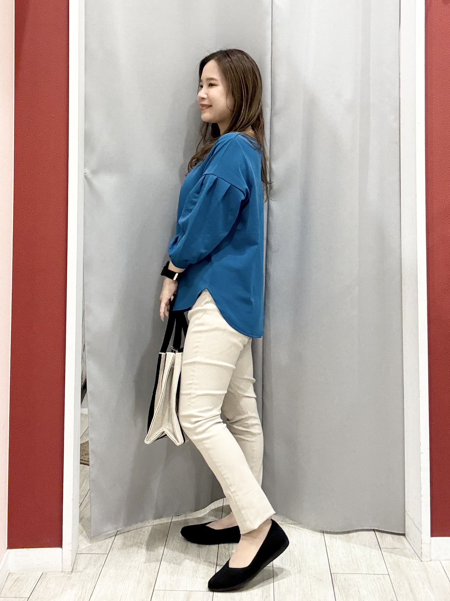 shioさんの「SHOO･LA･RUE｜【着丈選べる/2点セット】ネックレス付き やわらか8分袖ブラウス」を使ったコーディネート
