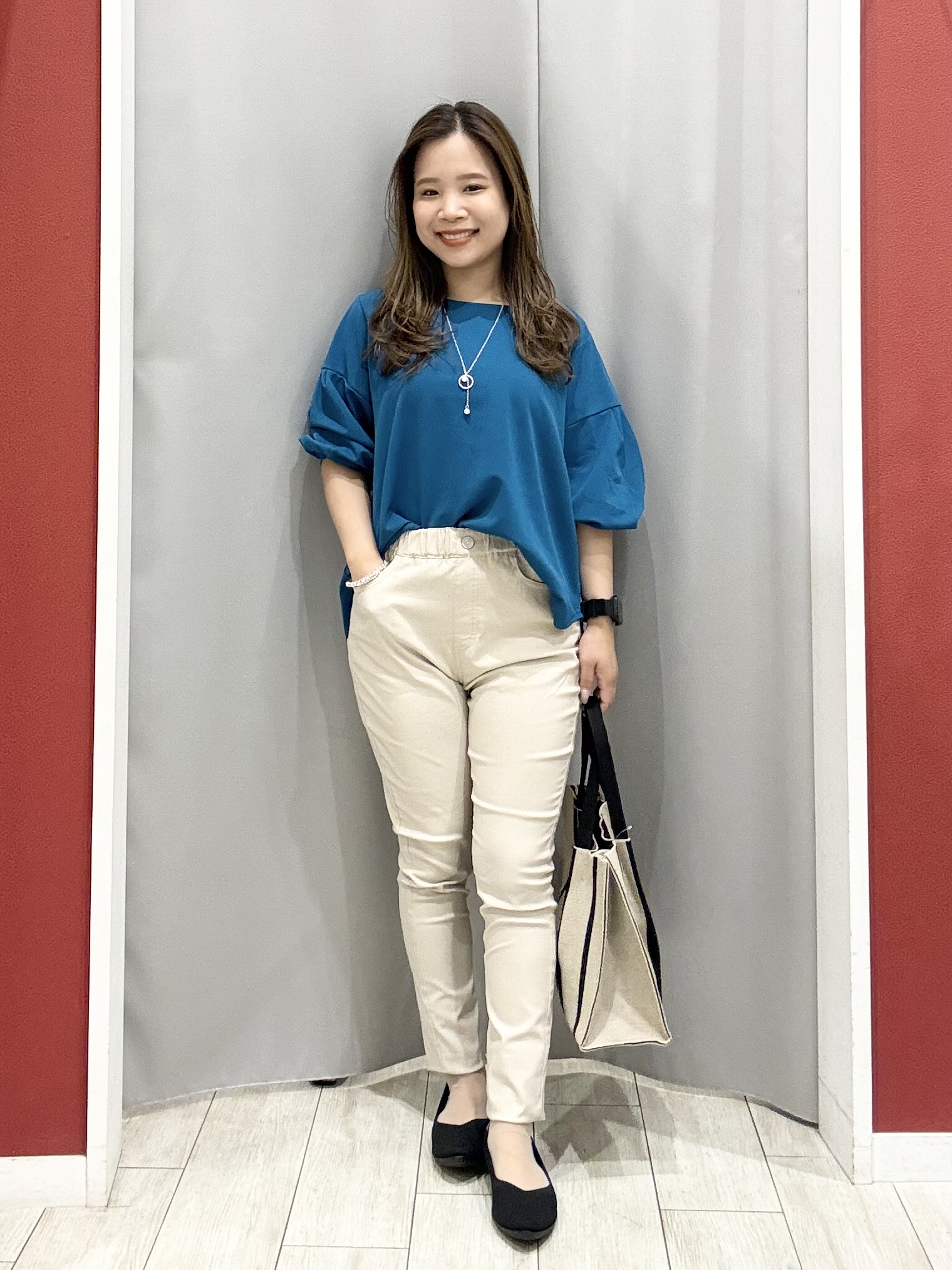 shioさんの「SHOO･LA･RUE｜【着丈選べる/2点セット】ネックレス付き やわらか8分袖ブラウス」を使ったコーディネート