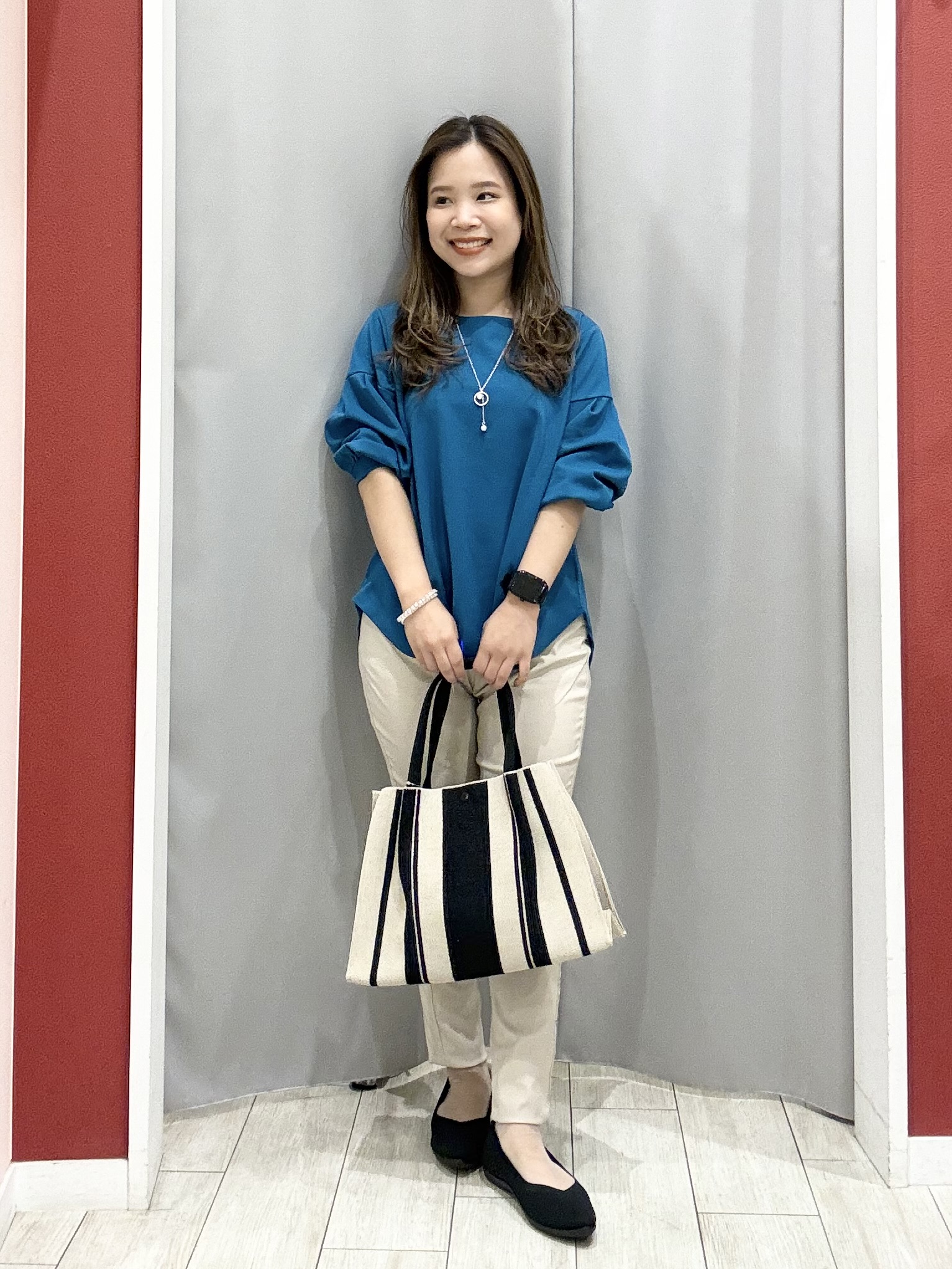shioさんの「SHOO･LA･RUE｜【着丈選べる/2点セット】ネックレス付き やわらか8分袖ブラウス」を使ったコーディネート