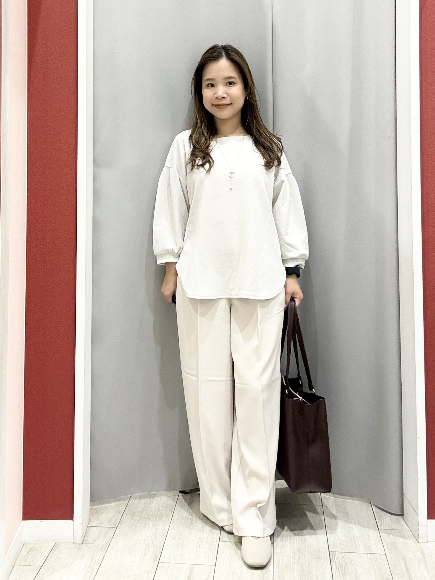 shioさんの「SHOO･LA･RUE｜【着丈選べる/2点セット】ネックレス付き やわらか8分袖ブラウス」を使ったコーディネート