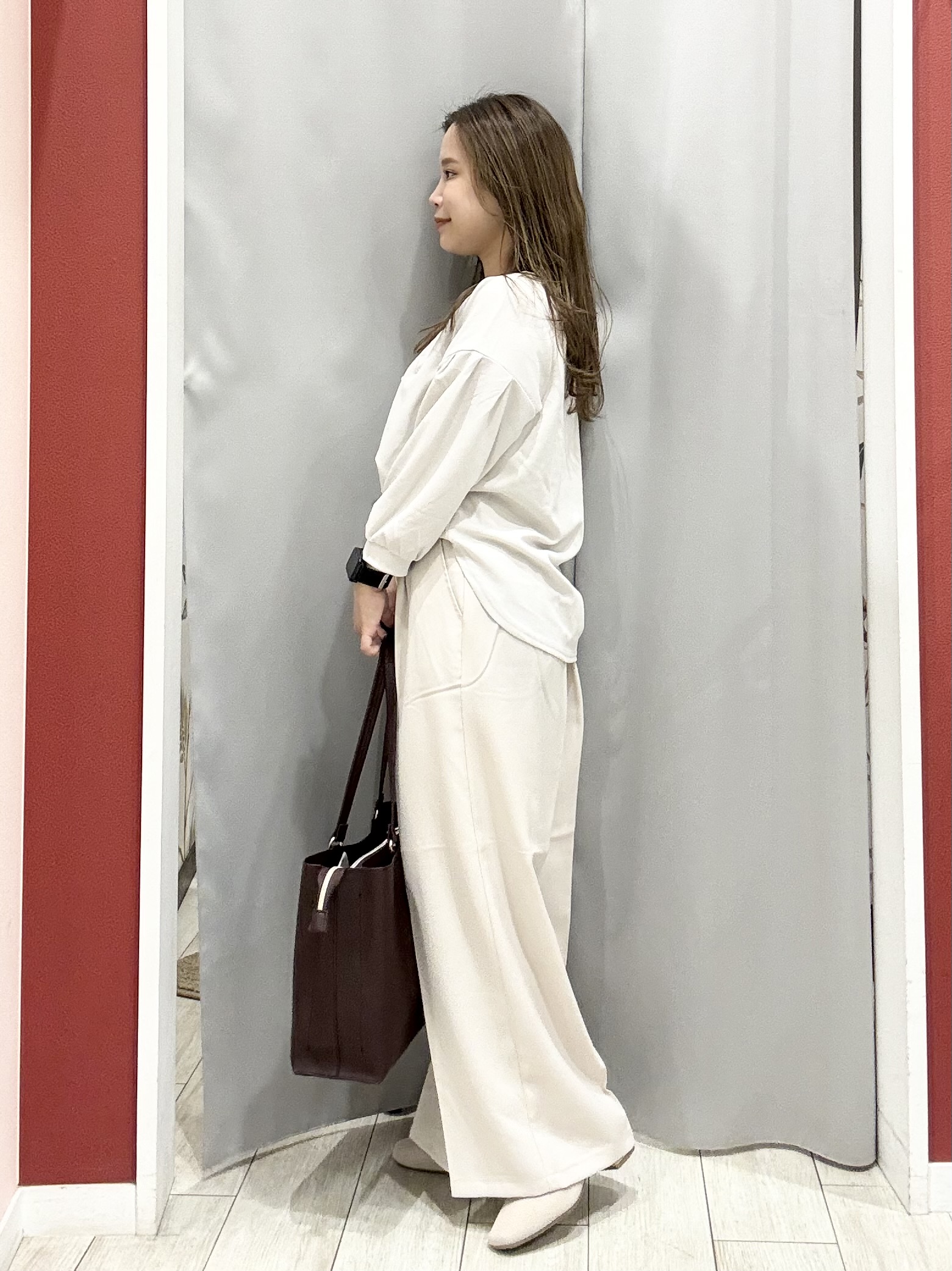 shioさんの「SHOO･LA･RUE｜【着丈選べる/2点セット】ネックレス付き やわらか8分袖ブラウス」を使ったコーディネート