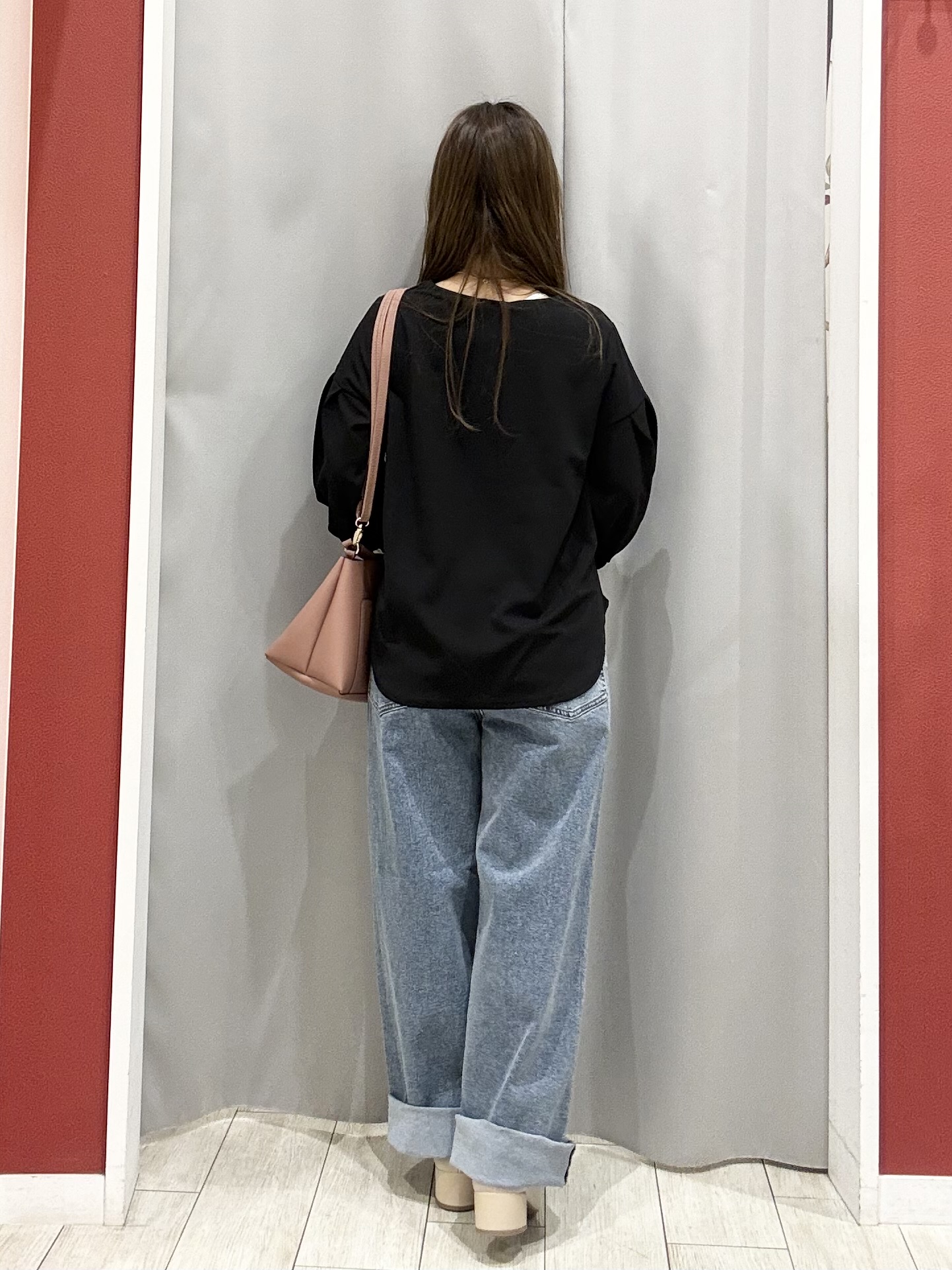 shioさんの「SHOO･LA･RUE｜【着丈選べる/2点セット】ネックレス付き やわらか8分袖ブラウス」を使ったコーディネート